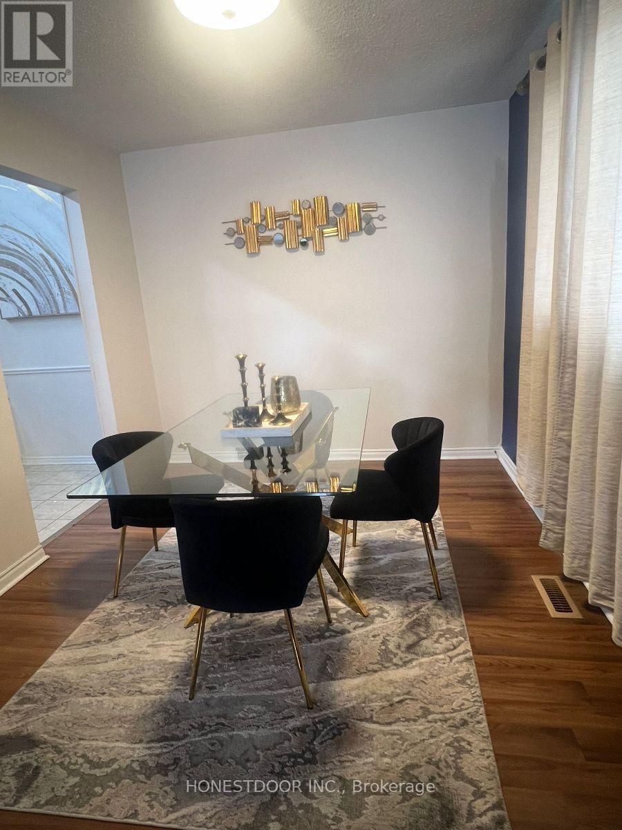 72 Tumbleweed Crescent, London South (South X), Ontario  N6E 2N8 - Photo 4 - X12905184