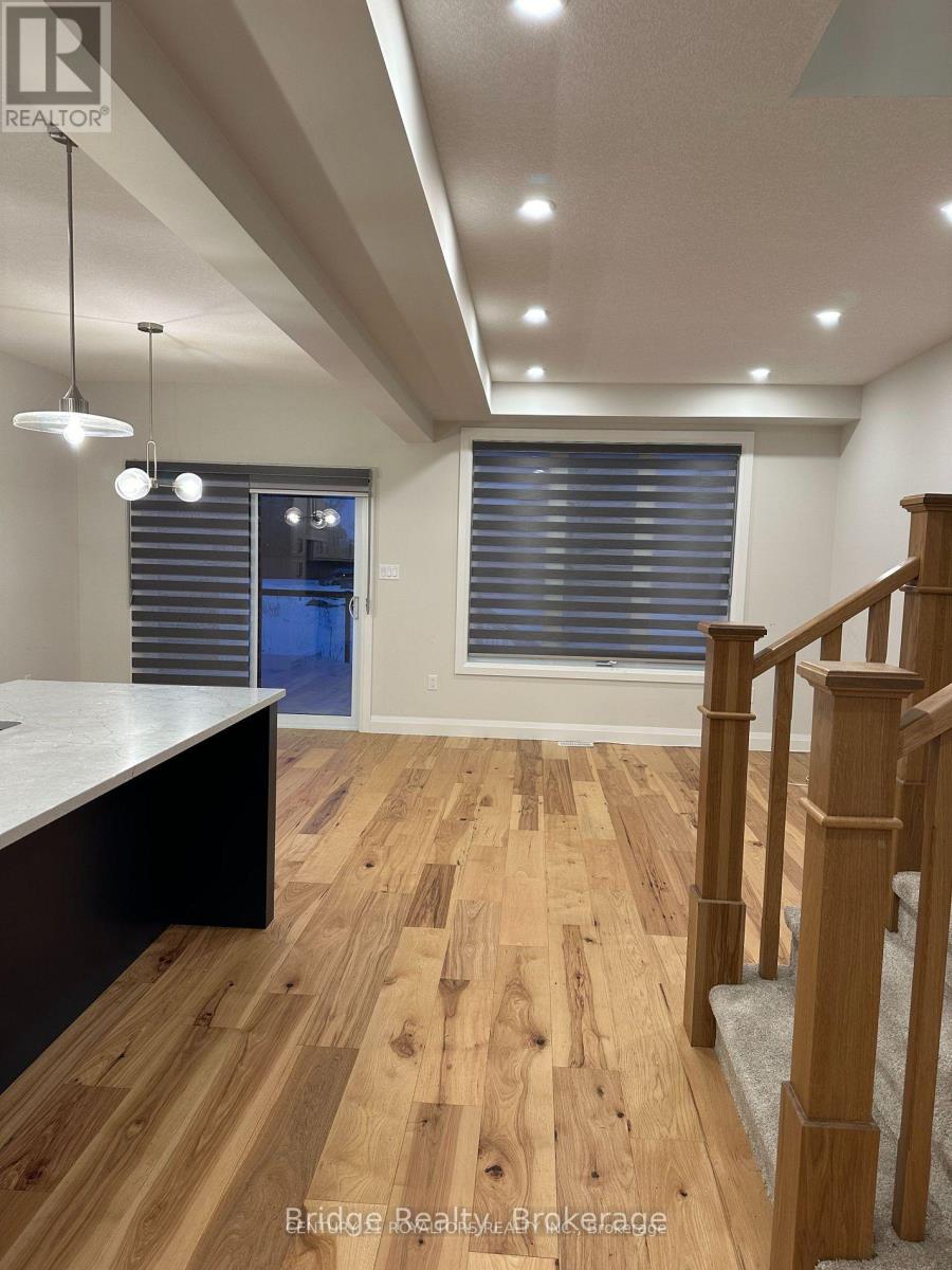 32 Walker Road, Ingersoll, Ontario  N5C 4H3 - Photo 3 - X12905194