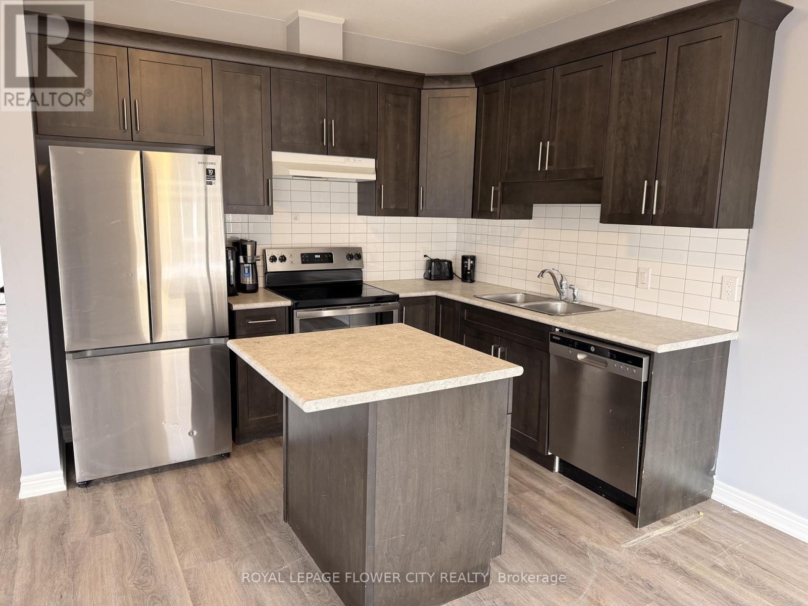 139 Sunflower Place, Welland, Ontario  L3C 0H9 - Photo 7 - X12905252