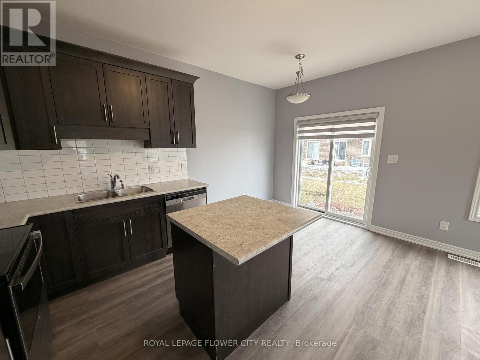 139 Sunflower Place, Welland, Ontario  L3C 0H9 - Photo 8 - X12905252