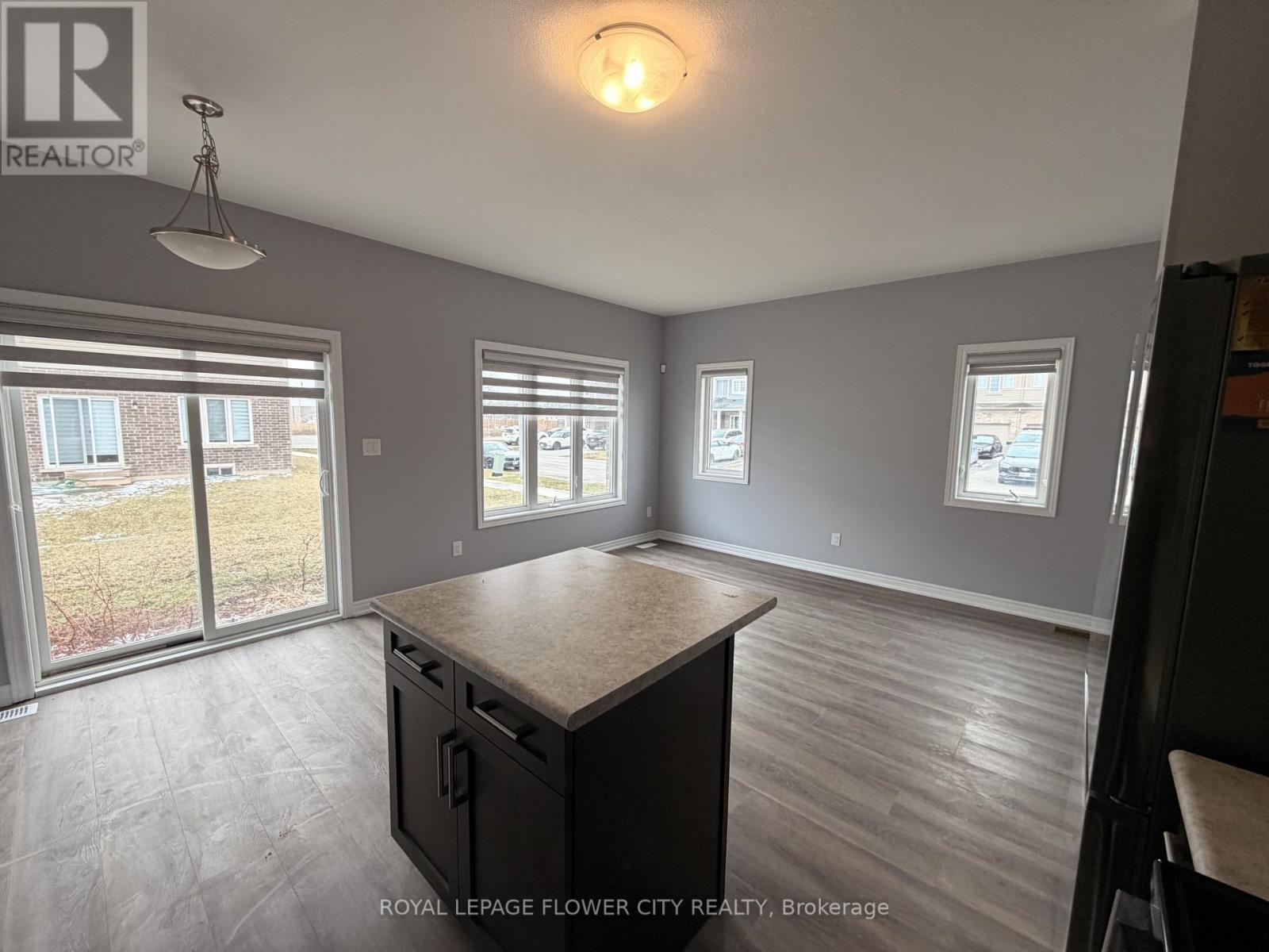 139 Sunflower Place, Welland, Ontario  L3C 0H9 - Photo 9 - X12905252