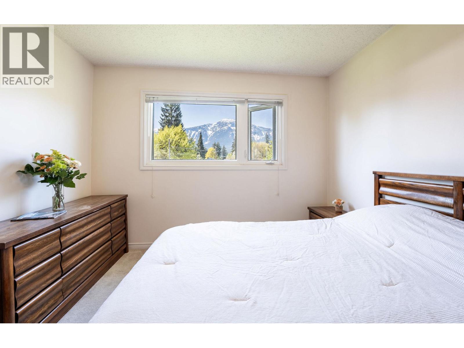 815 Fourth Street E, Revelstoke, British Columbia  V0E 2S0 - Photo 15 - 10365720