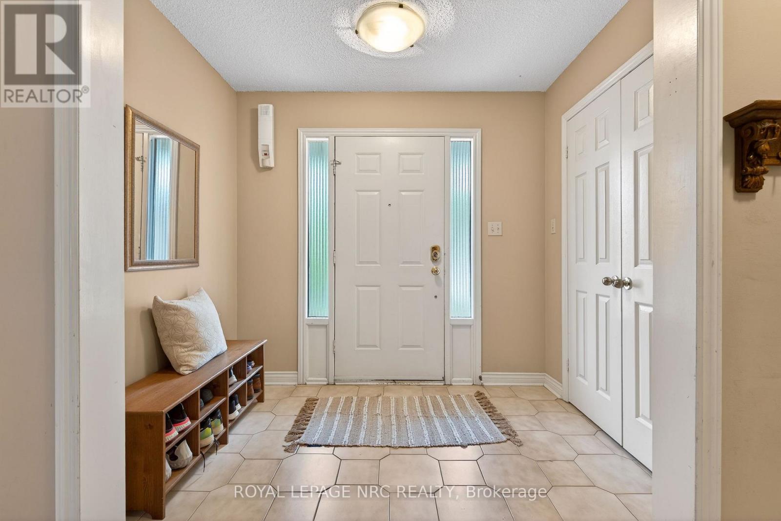 7 Barbican Trail, St. Catharines, Ontario  L2T 4A1 - Photo 5 - X12904292