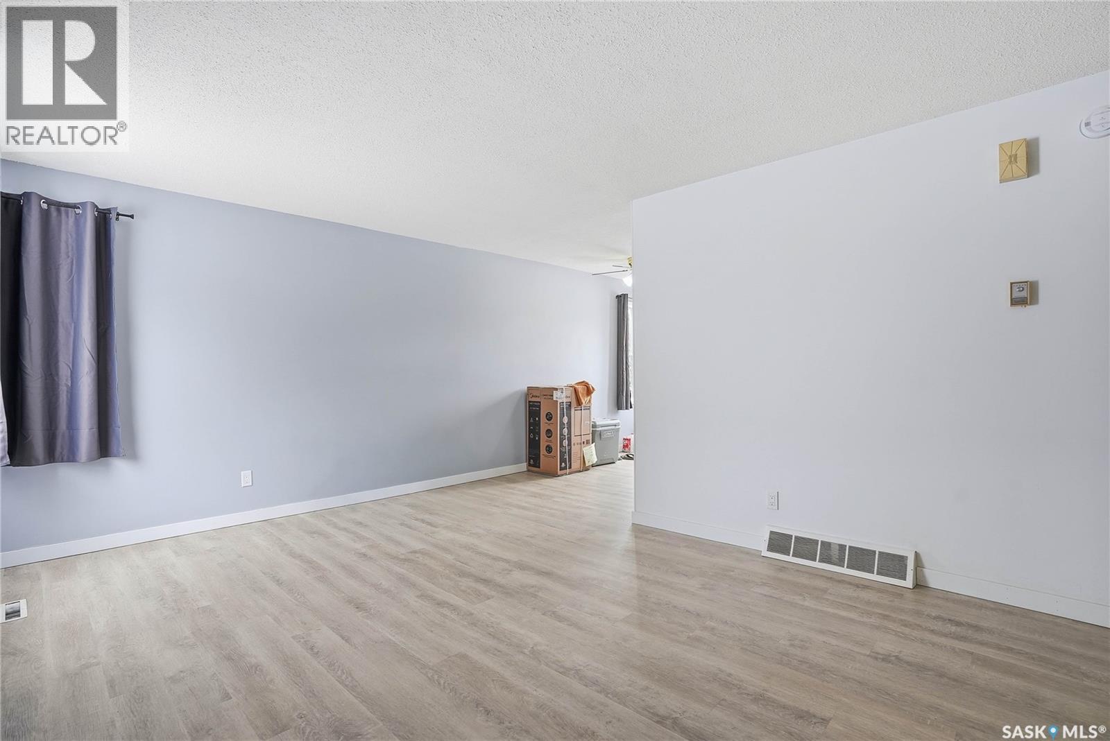 43 Bantry Street, Lanigan, Saskatchewan  S0K 2M0 - Photo 9 - SK030891