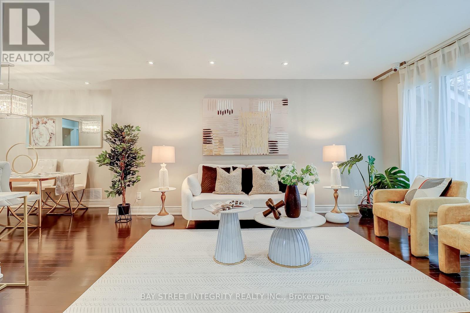 12 COMBERMERE DRIVE, Toronto, Ontario