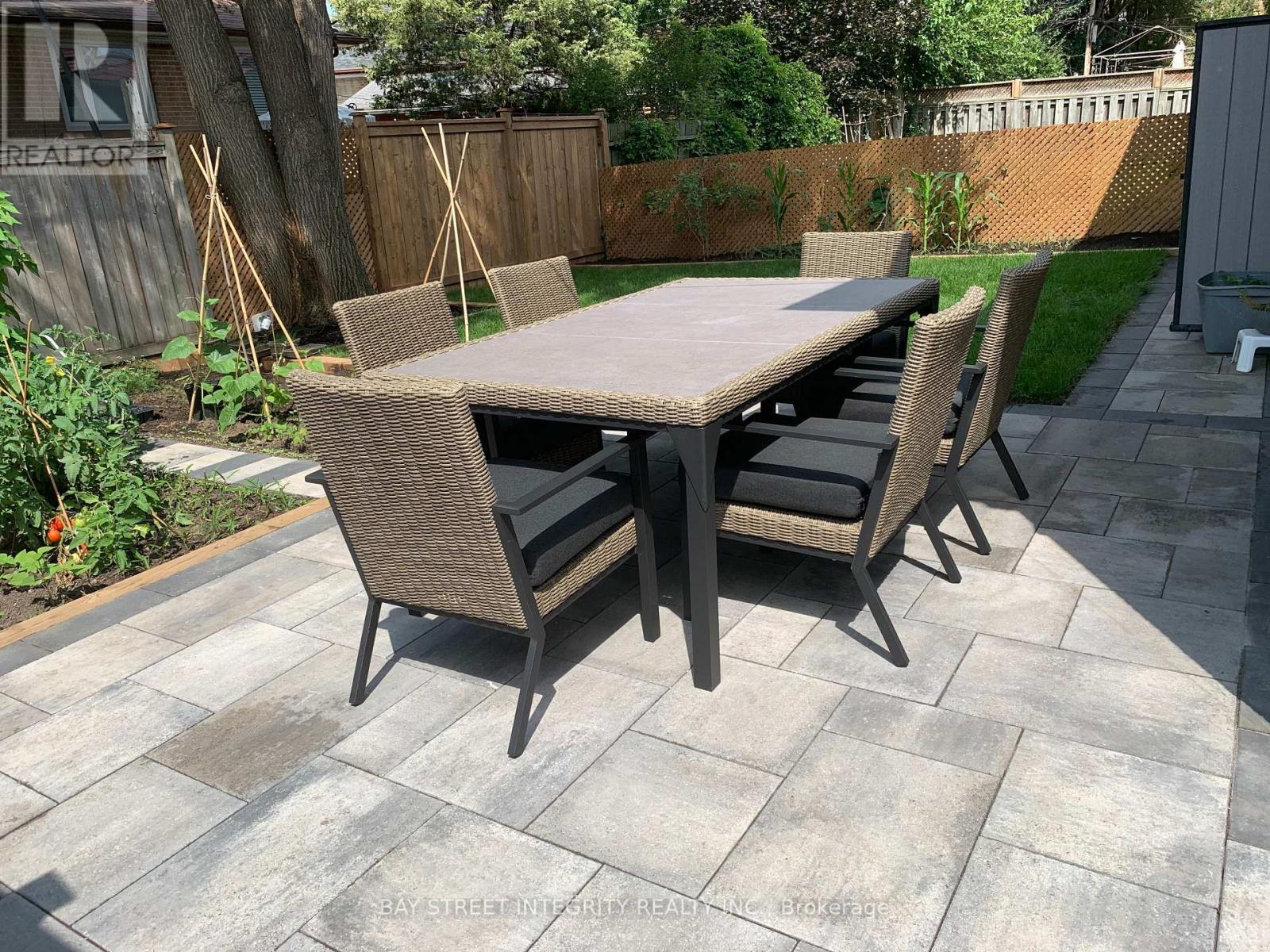 12 Combermere Drive, Toronto (Parkwoods-Donalda), Ontario  M3A 2W3 - Photo 31 - C12905264