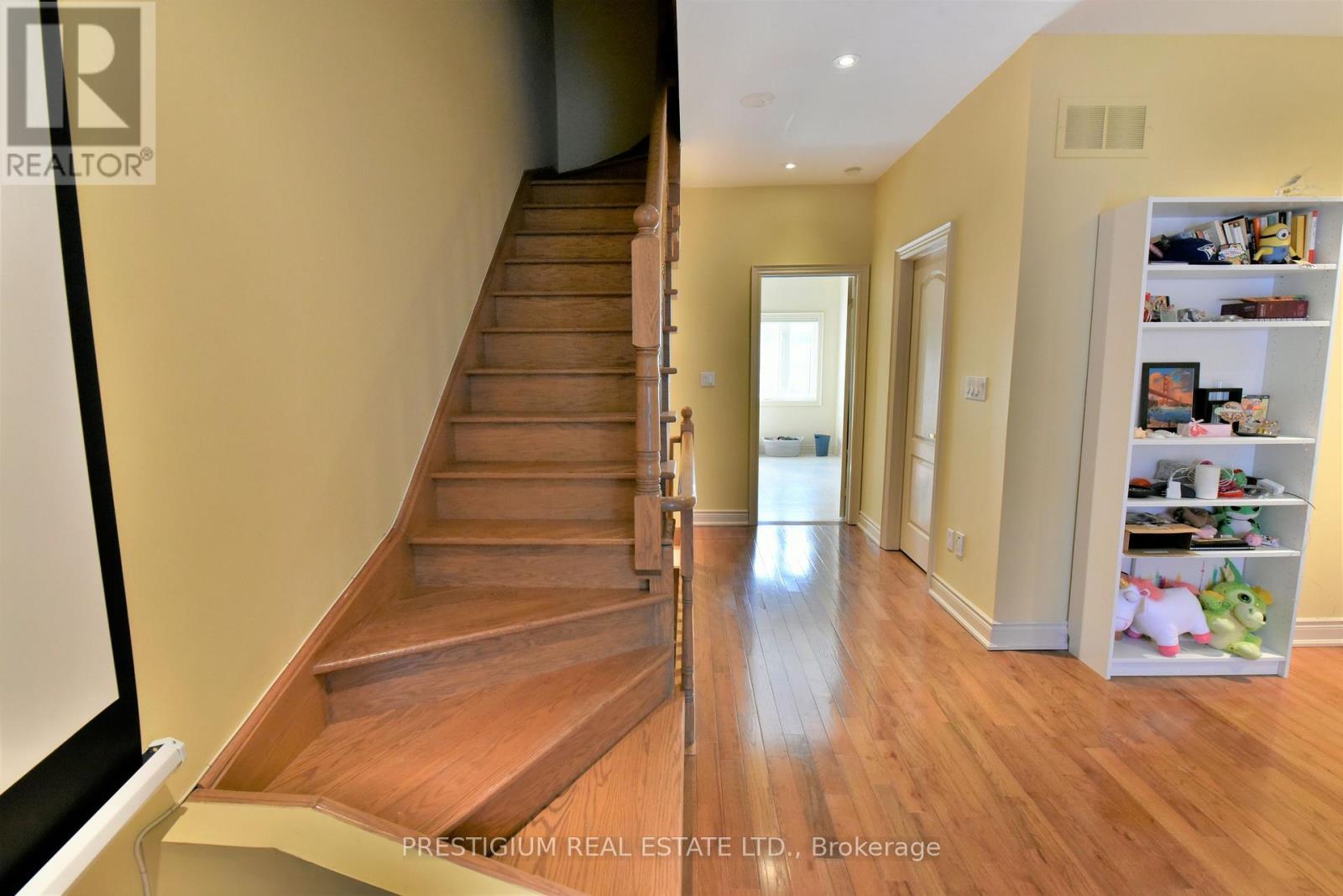 11 Annex Lane, Toronto (Annex), Ontario  M5R 3V2 - Photo 23 - C12905310