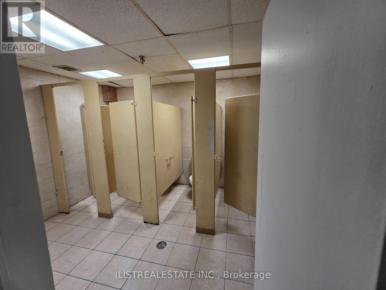 Basement Unit 8 - 433 Comstock Road, Toronto (Clairlea-Birchmount), Ontario  M1L 2H4 - Photo 13 - E12905284