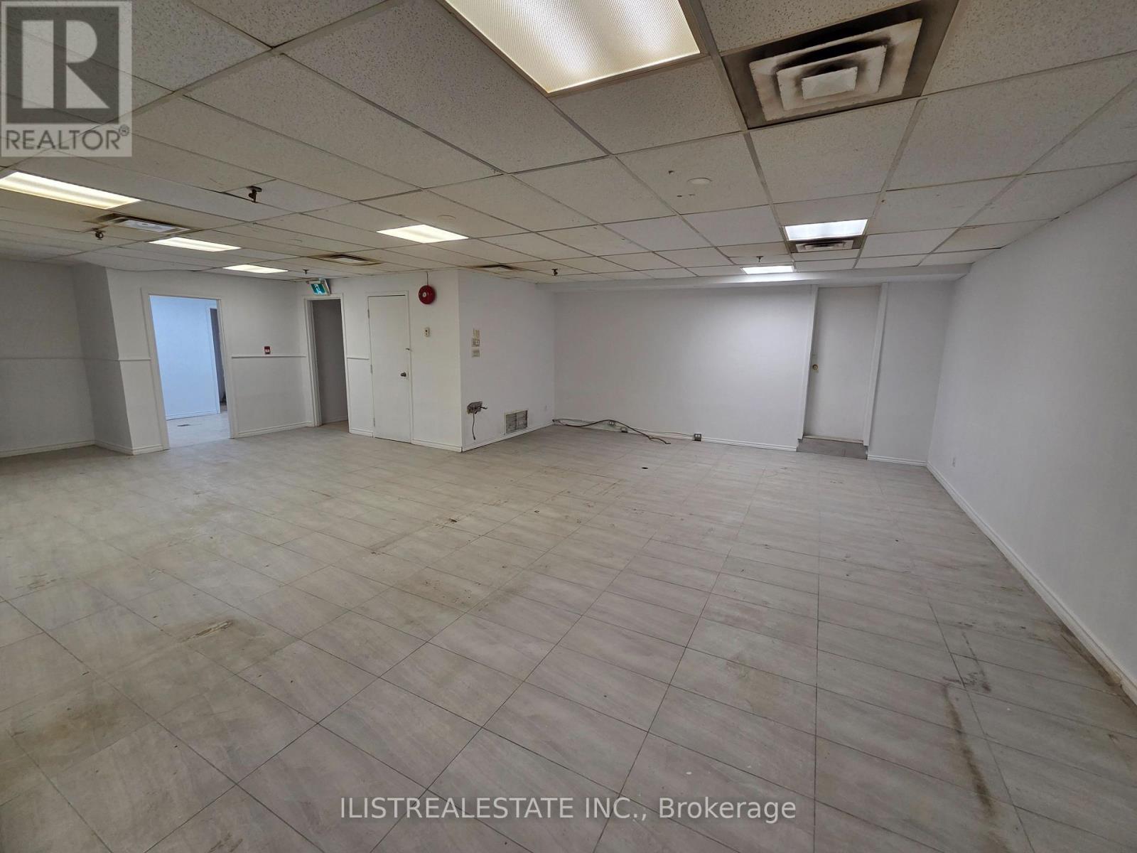 Basement Unit 8 - 433 Comstock Road, Toronto (Clairlea-Birchmount), Ontario  M1L 2H4 - Photo 2 - E12905284
