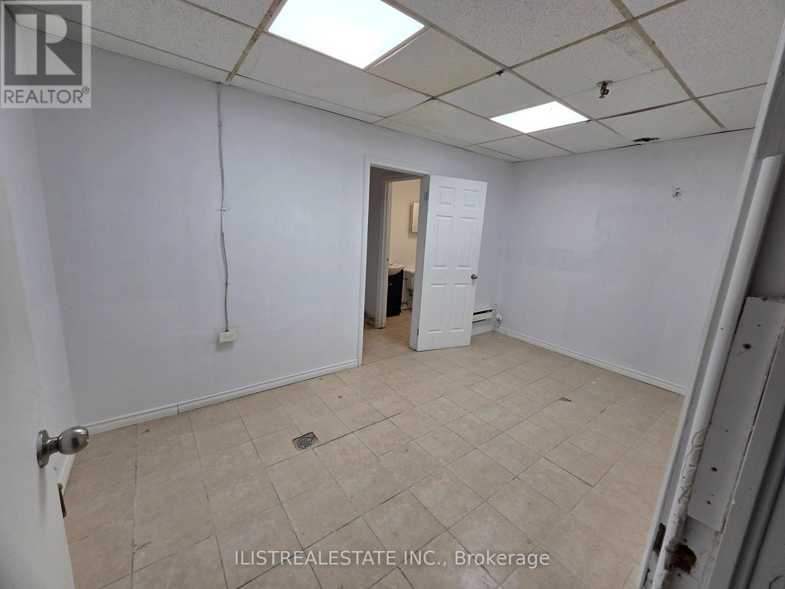 Basement Unit 8 - 433 Comstock Road, Toronto (Clairlea-Birchmount), Ontario  M1L 2H4 - Photo 8 - E12905284