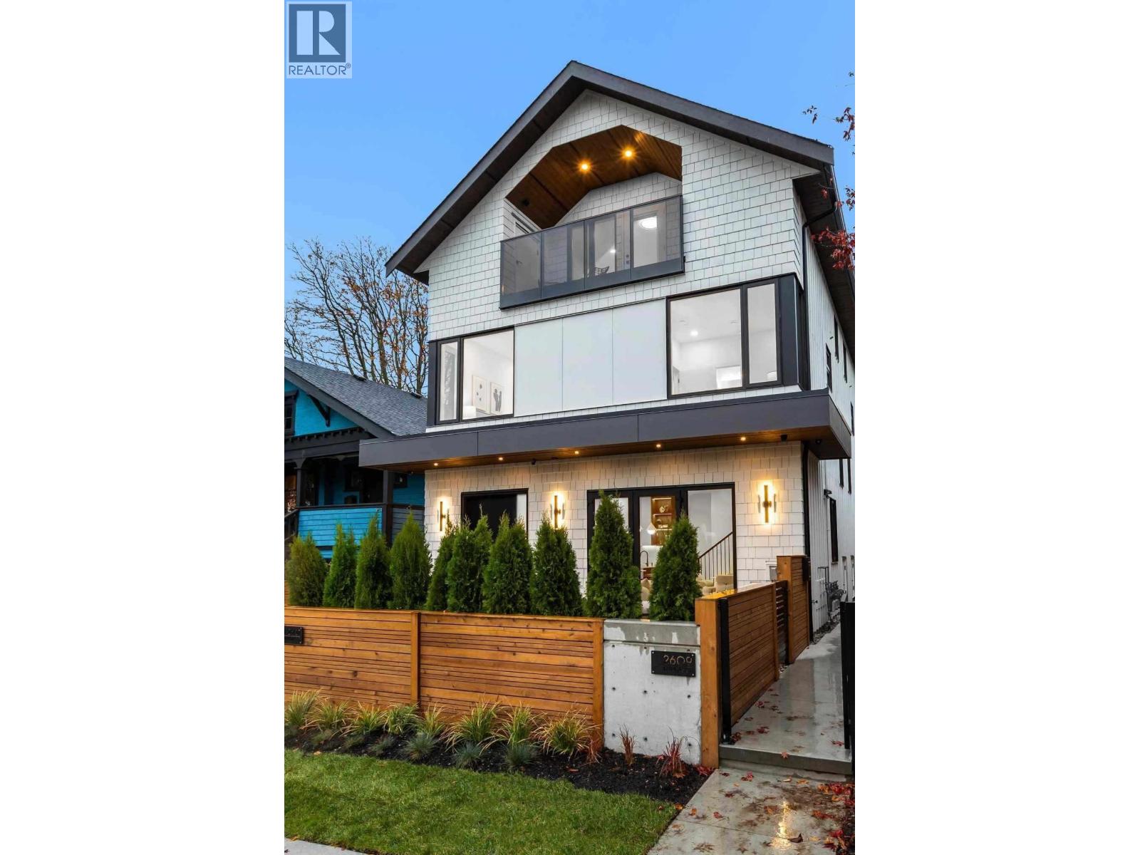 2609 Dundas Street, Vancouver, British Columbia  V5K 1R1 - Photo 1 - R3102031