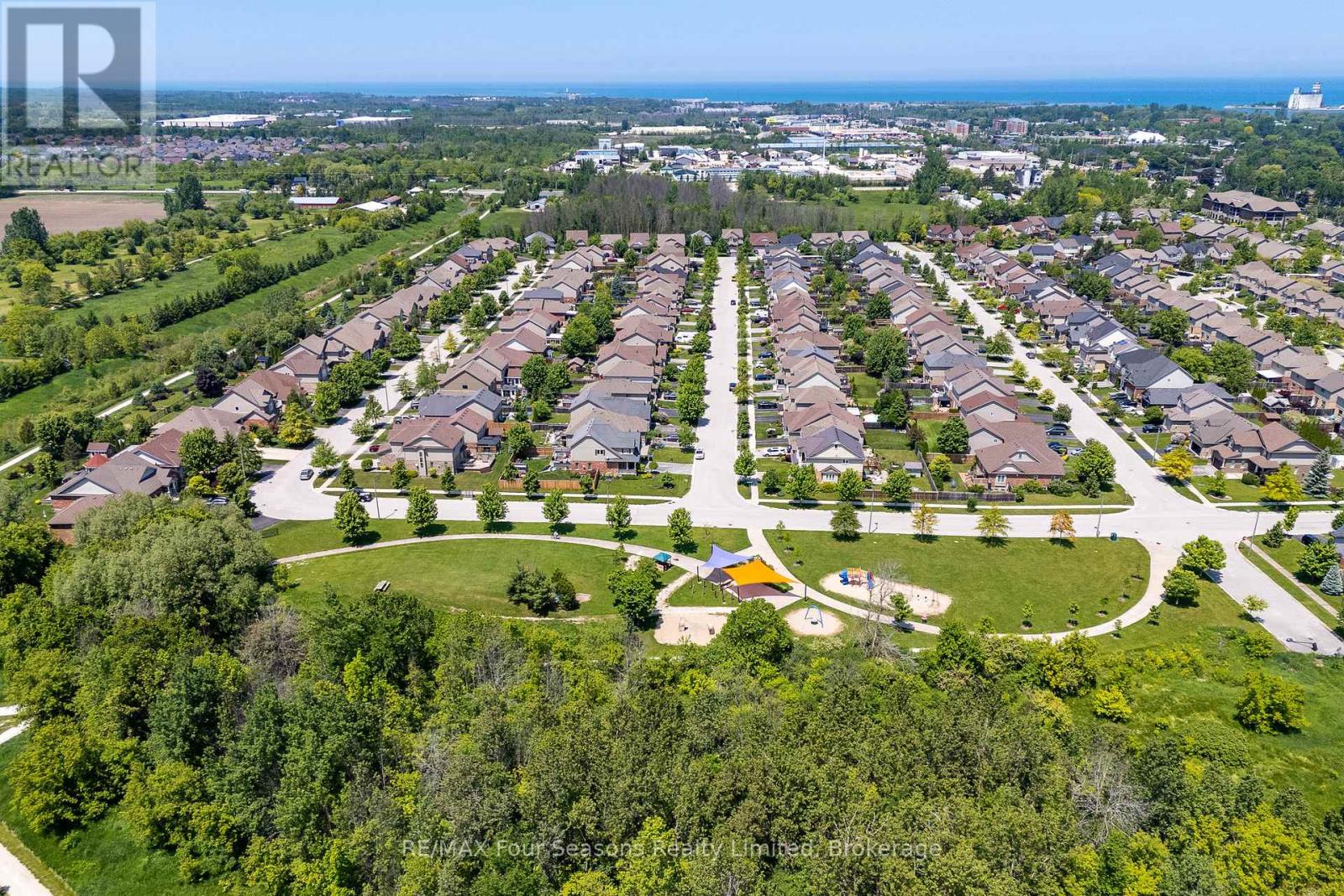 37 CHAMBERLAIN CRESCENT, Collingwood, Ontario