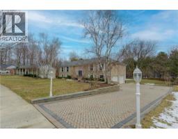 395 WARRINGTON Drive, Waterloo, Ontario