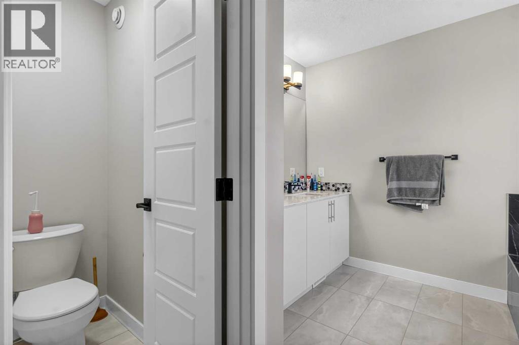 66 Belmont Manor Sw, Calgary, Alberta  T2X 5E4 - Photo 33 - A2277469