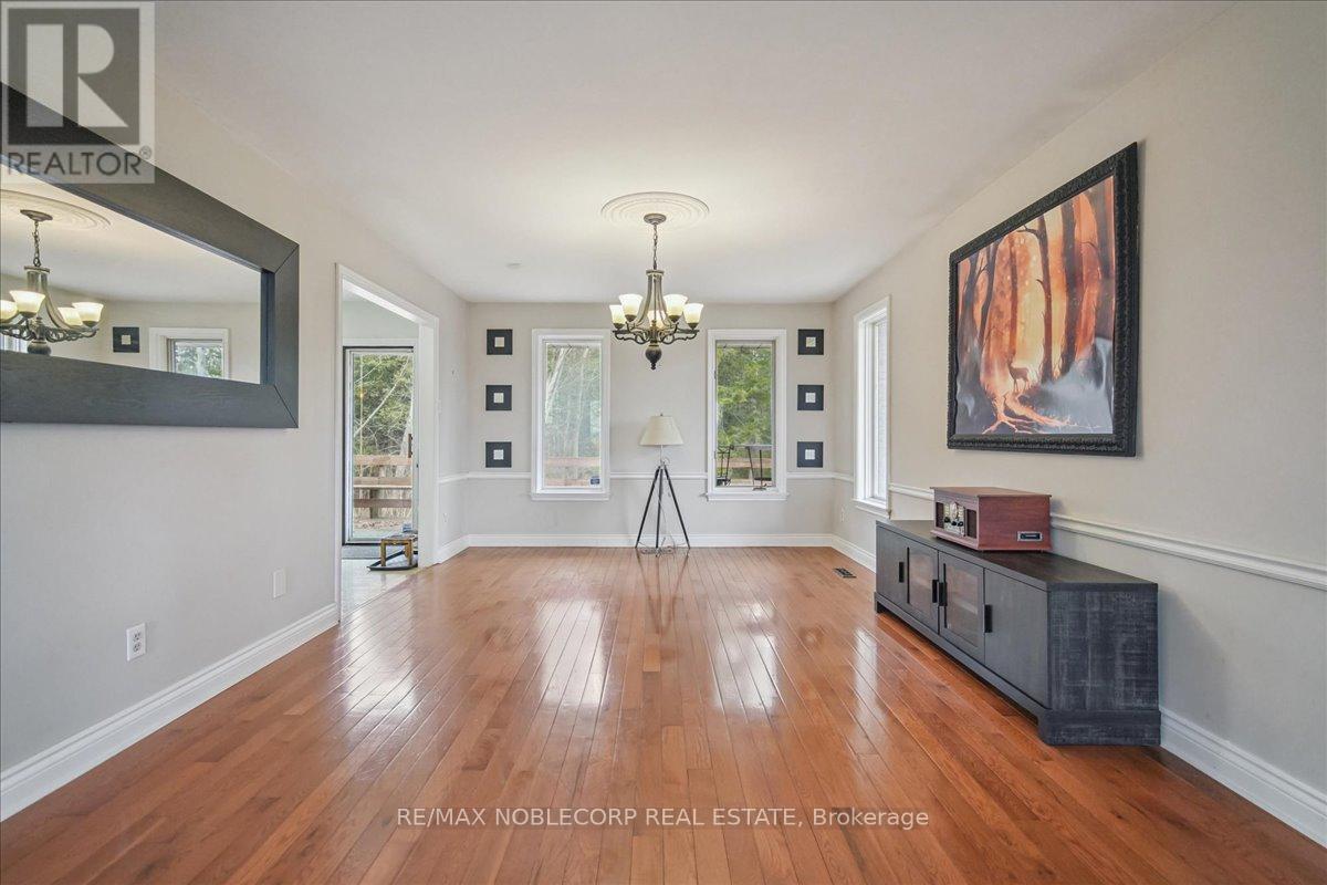 1945 10th Side Road, New Tecumseth, Ontario  L0G 1W0 - Photo 13 - N12905300