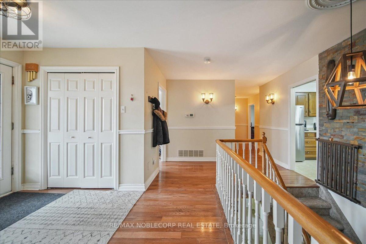 1945 10th Side Road, New Tecumseth, Ontario  L0G 1W0 - Photo 7 - N12905300