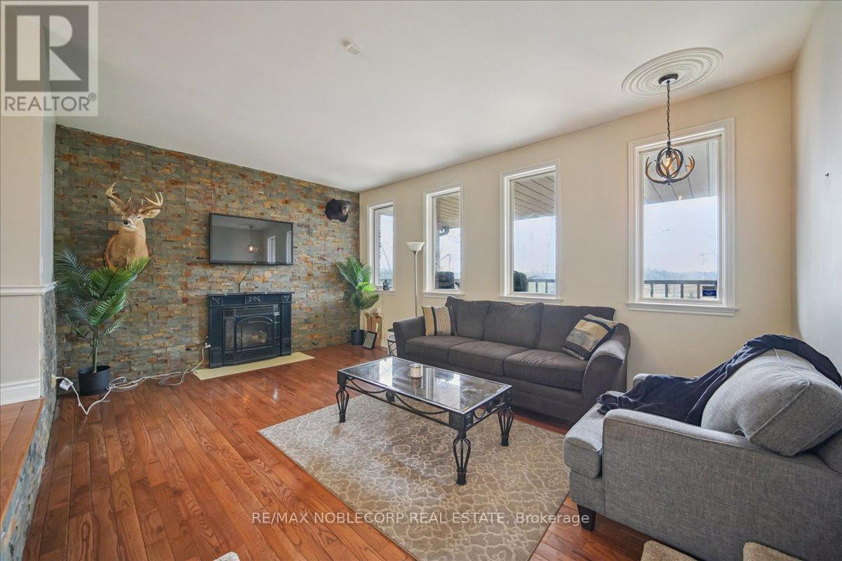 1945 10th Side Road, New Tecumseth, Ontario  L0G 1W0 - Photo 9 - N12905300