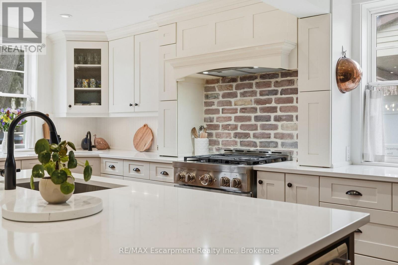 228 Mill Street N, Hamilton, Ontario  L0R 2H0 - Photo 10 - X12905174