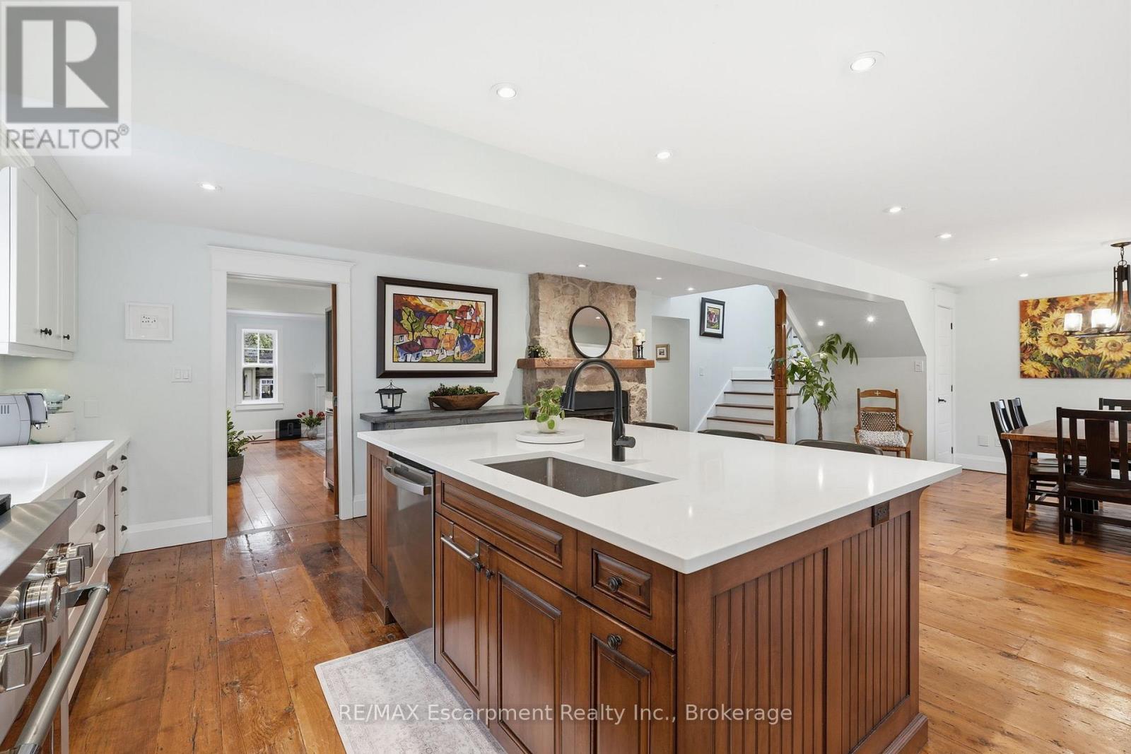 228 Mill Street N, Hamilton, Ontario  L0R 2H0 - Photo 11 - X12905174