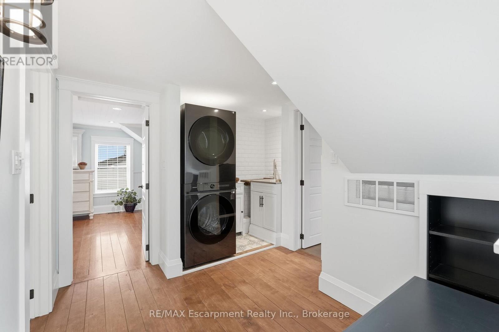 228 Mill Street N, Hamilton, Ontario  L0R 2H0 - Photo 22 - X12905174