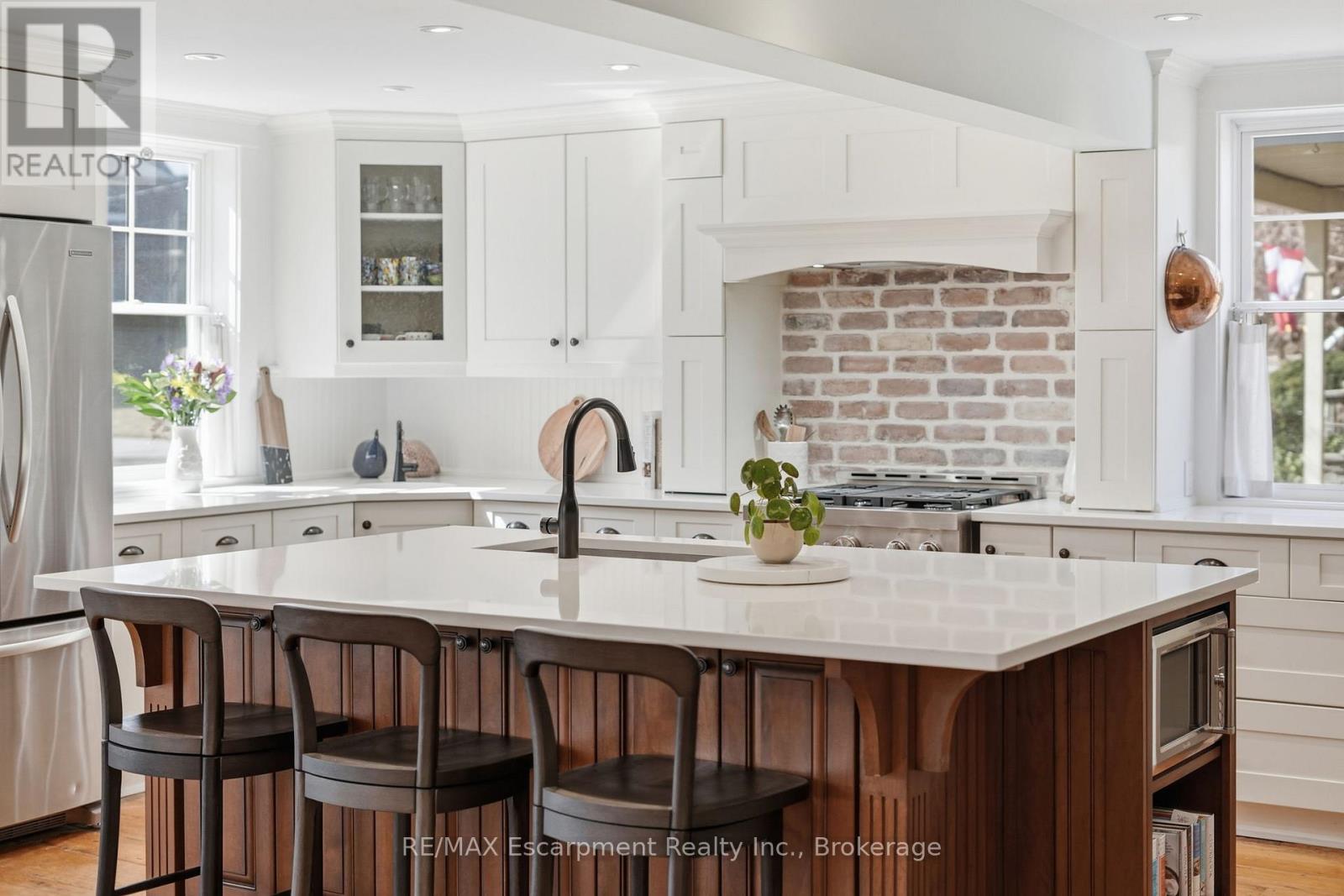 228 Mill Street N, Hamilton, Ontario  L0R 2H0 - Photo 8 - X12905174