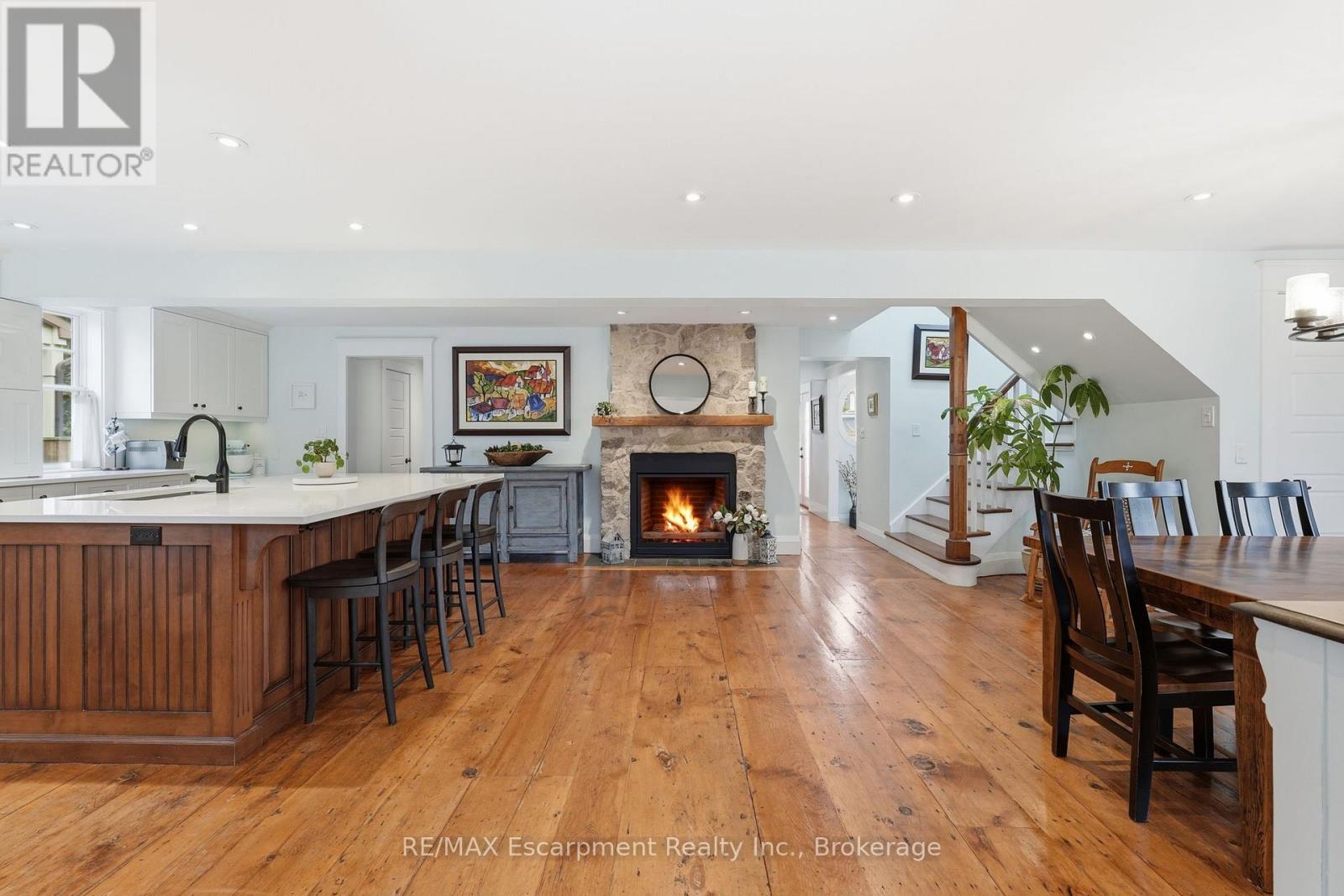 228 Mill Street N, Hamilton, Ontario  L0R 2H0 - Photo 6 - X12905174