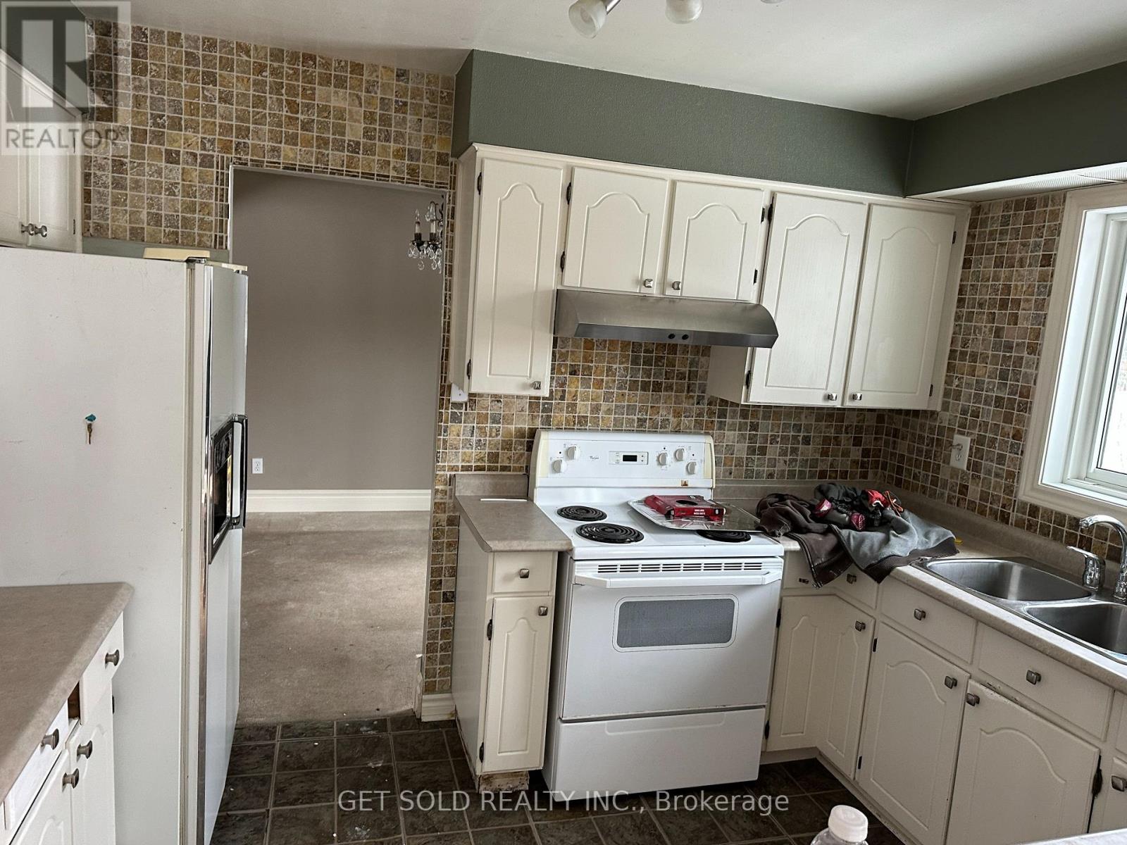 780 Essa Road E, Barrie, Ontario  L4N 9E9 - Photo 3 - S12905306