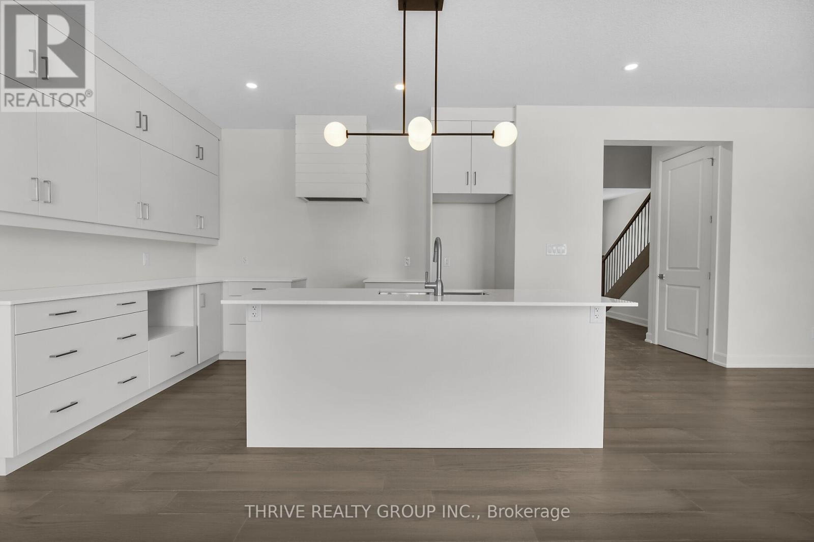 4260 Sagebrush Crescent, London South, Ontario  N6P 1H5 - Photo 10 - X12900202