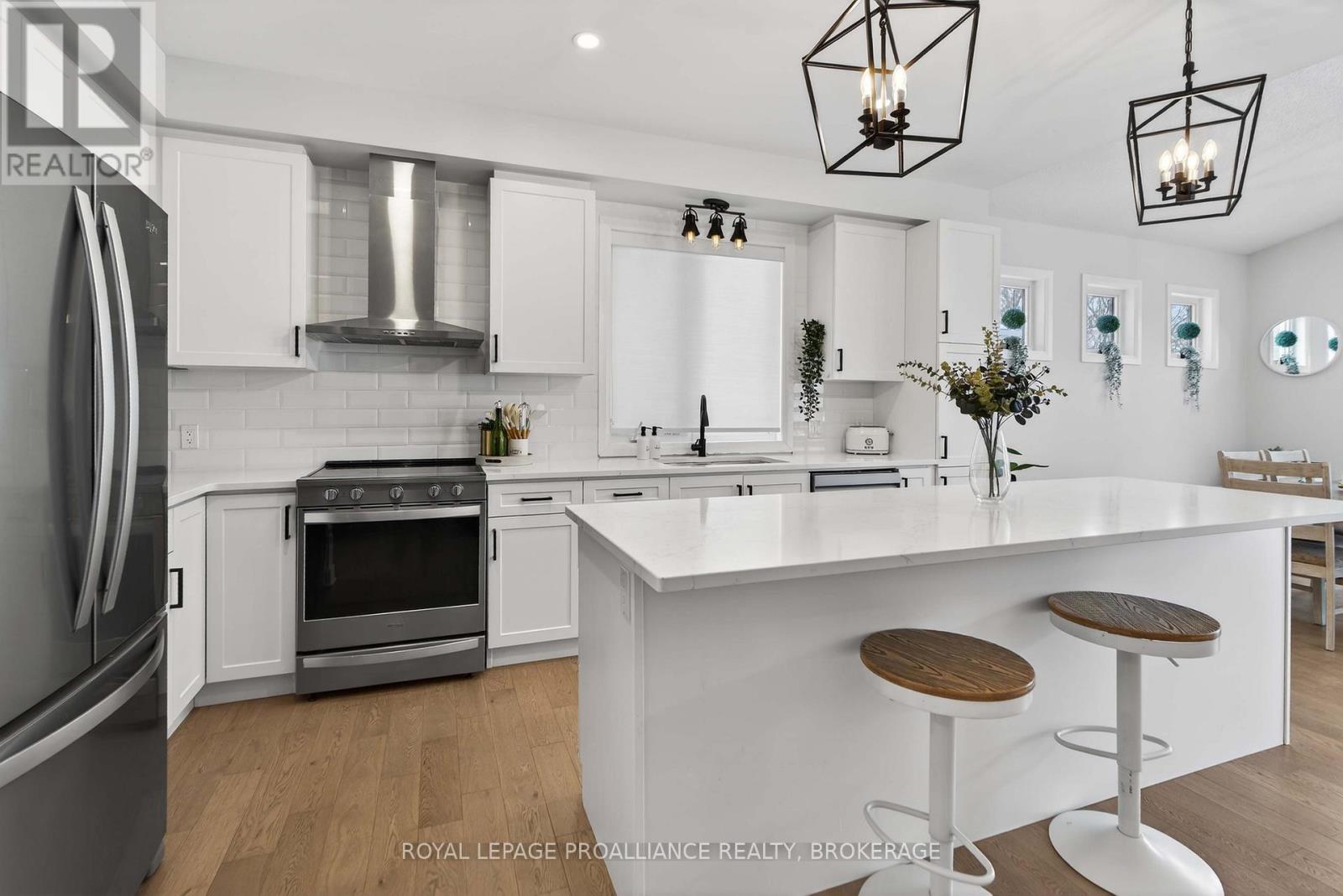 680 Halloway Drive, Kingston, Ontario  K7K 0H4 - Photo 7 - X12902380