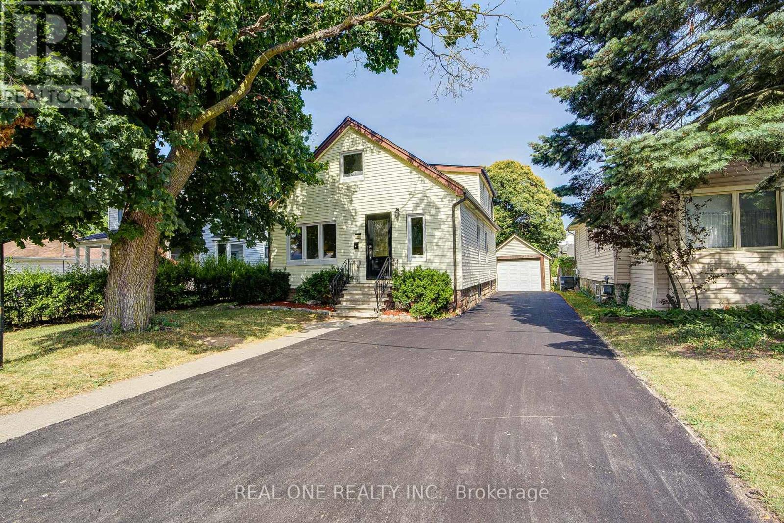 4052 SAINT JAMES AVENUE, Niagara Falls, Ontario