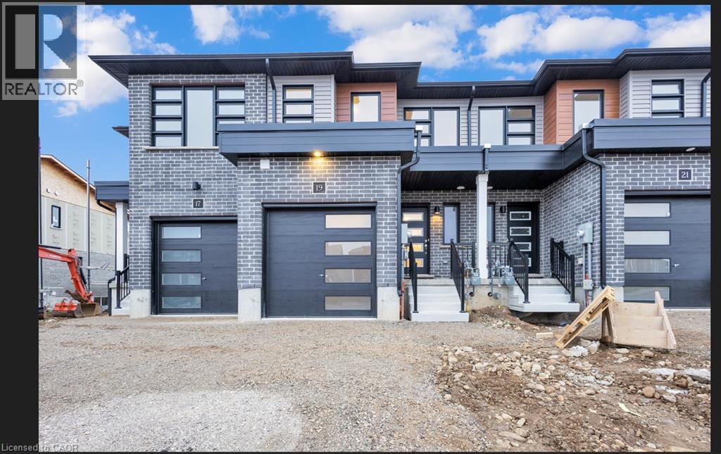 19 WILKINSON Avenue, Cambridge, Ontario