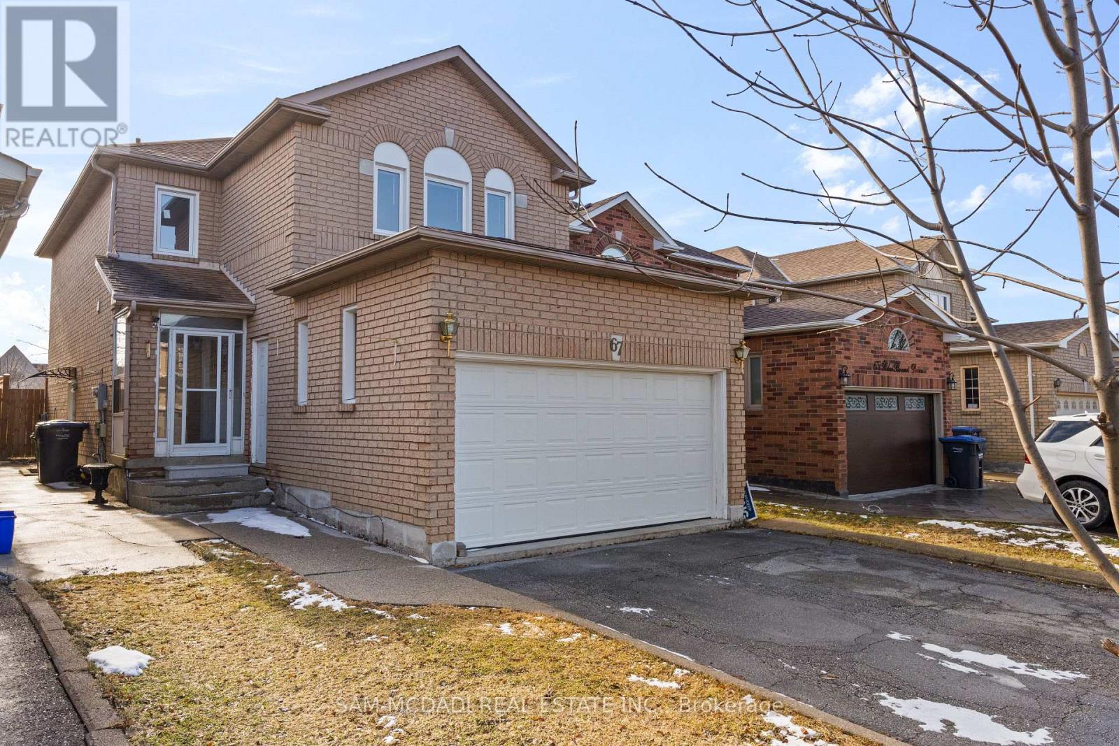 67 Blue Bonnet Drive, Brampton, Ontario  L6Y 4N3 - Photo 3 - W12898440