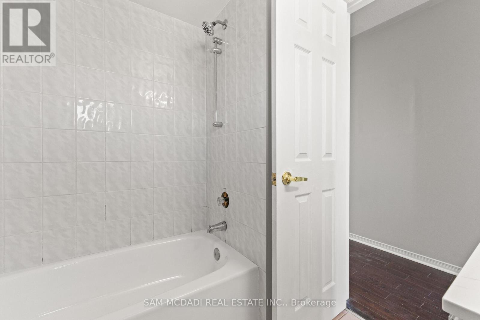 67 Blue Bonnet Drive, Brampton, Ontario  L6Y 4N3 - Photo 25 - W12898440