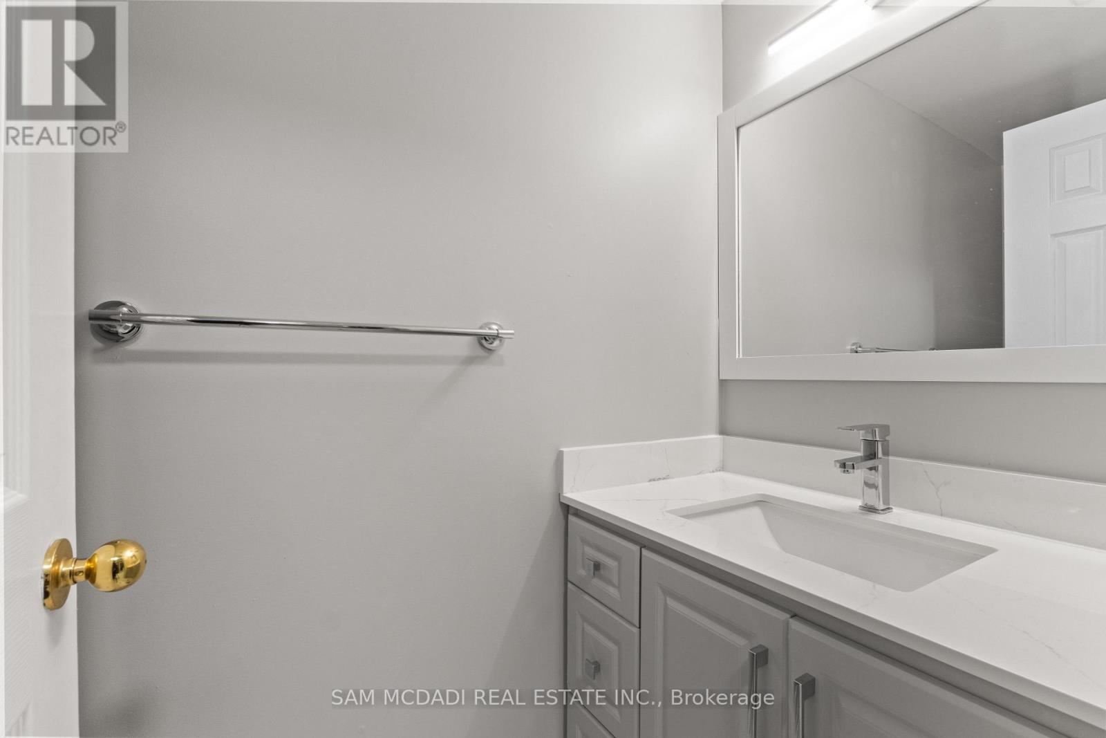 67 Blue Bonnet Drive, Brampton, Ontario  L6Y 4N3 - Photo 8 - W12898440