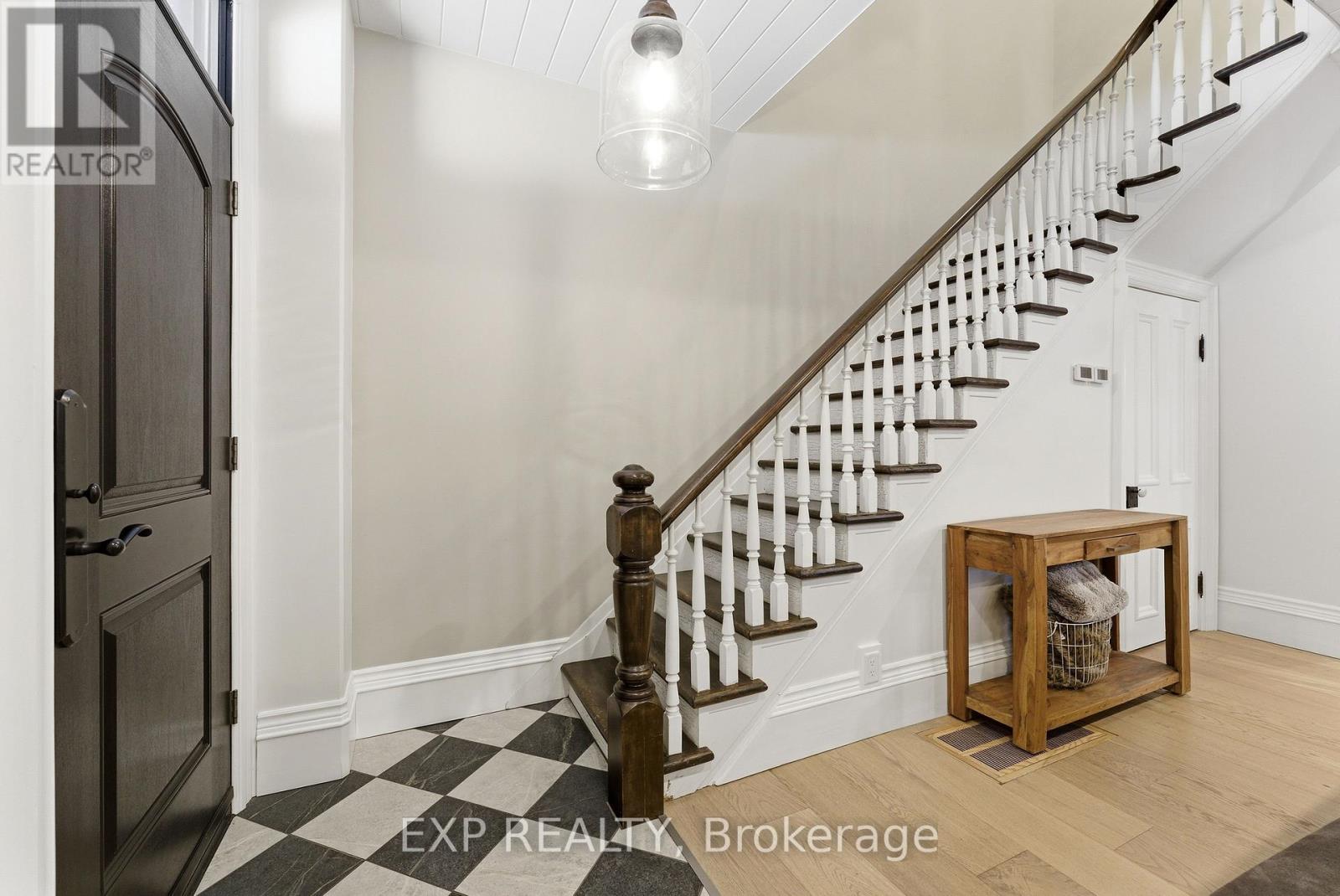 348 Massassauga Road, Prince Edward County, Ontario  K8N 4Z7 - Photo 15 - X12905432