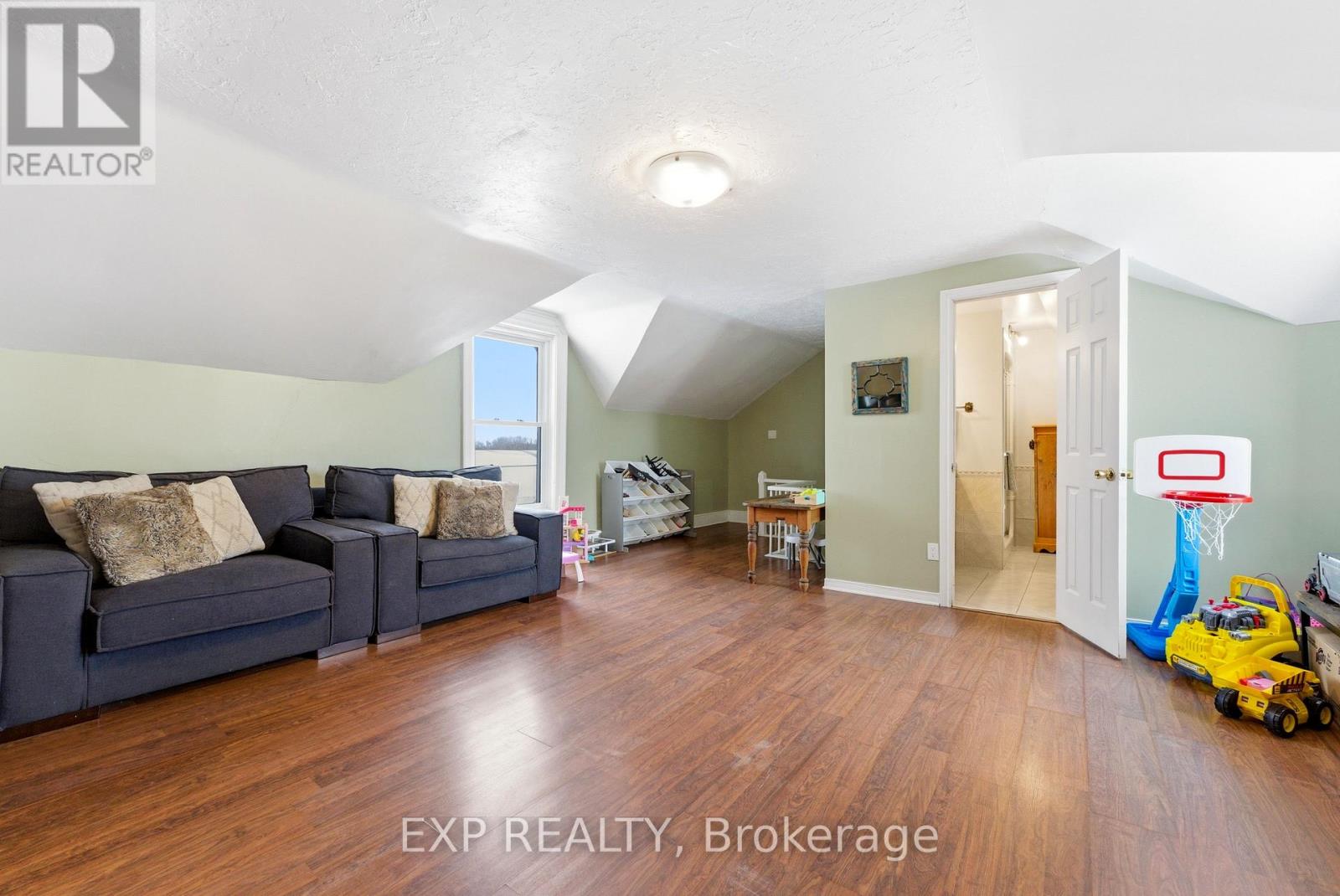 348 Massassauga Road, Prince Edward County, Ontario  K8N 4Z7 - Photo 30 - X12905432