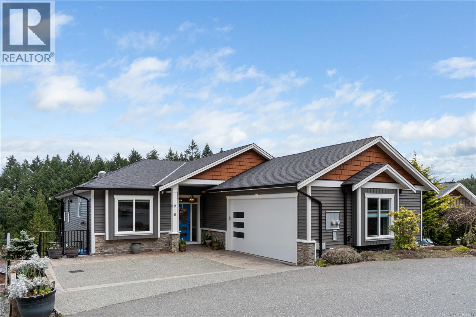 916 Hanington Rd, Ladysmith, British Columbia