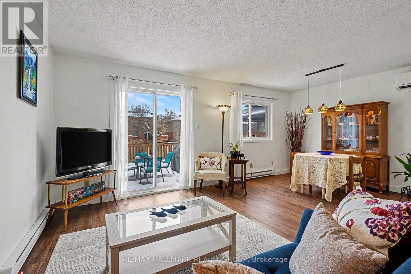 19 - 1542 Queensdale Avenue, Ottawa, Ontario  K1T 1R7 - Photo 10 - X12905358