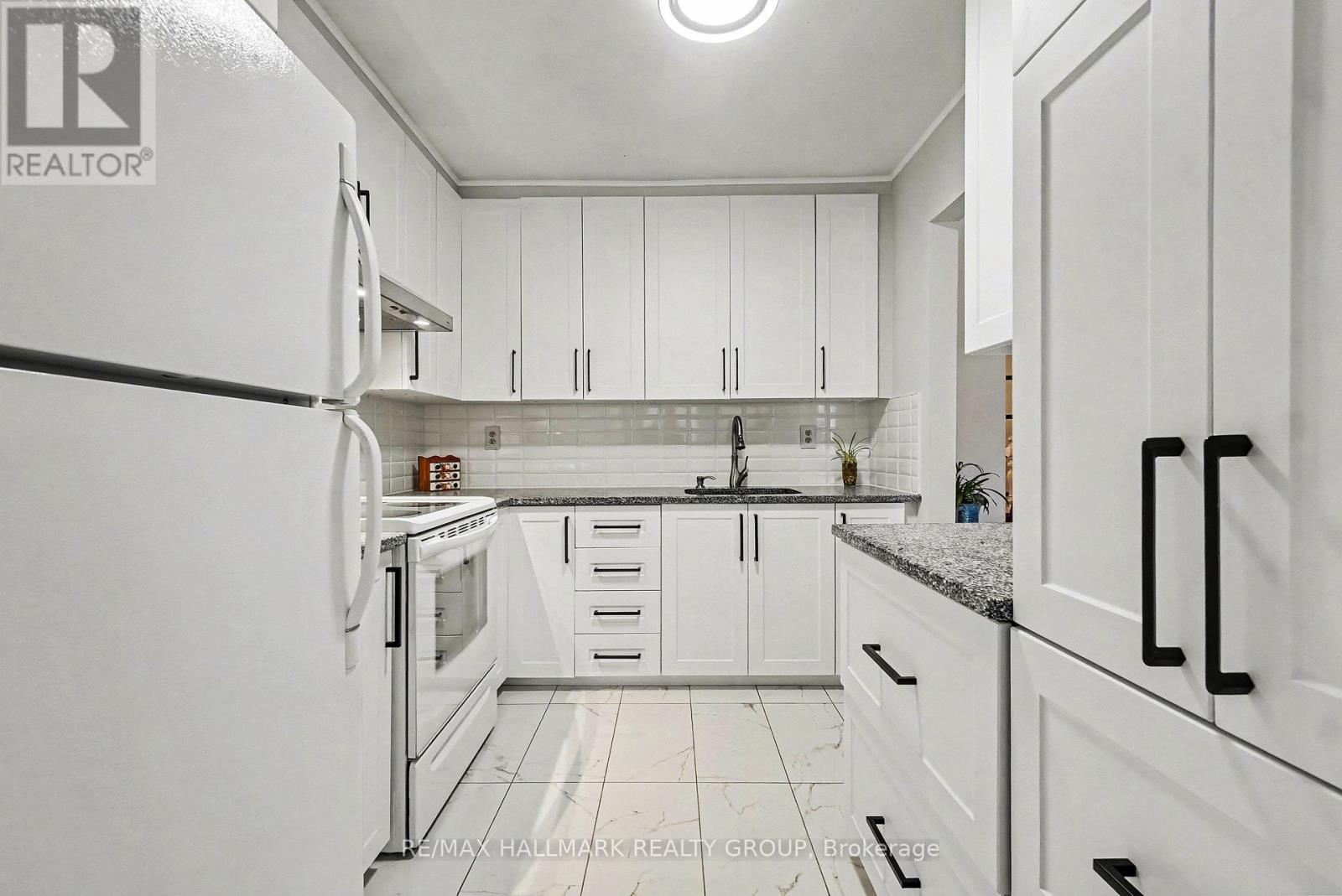 19 - 1542 Queensdale Avenue, Ottawa, Ontario  K1T 1R7 - Photo 13 - X12905358