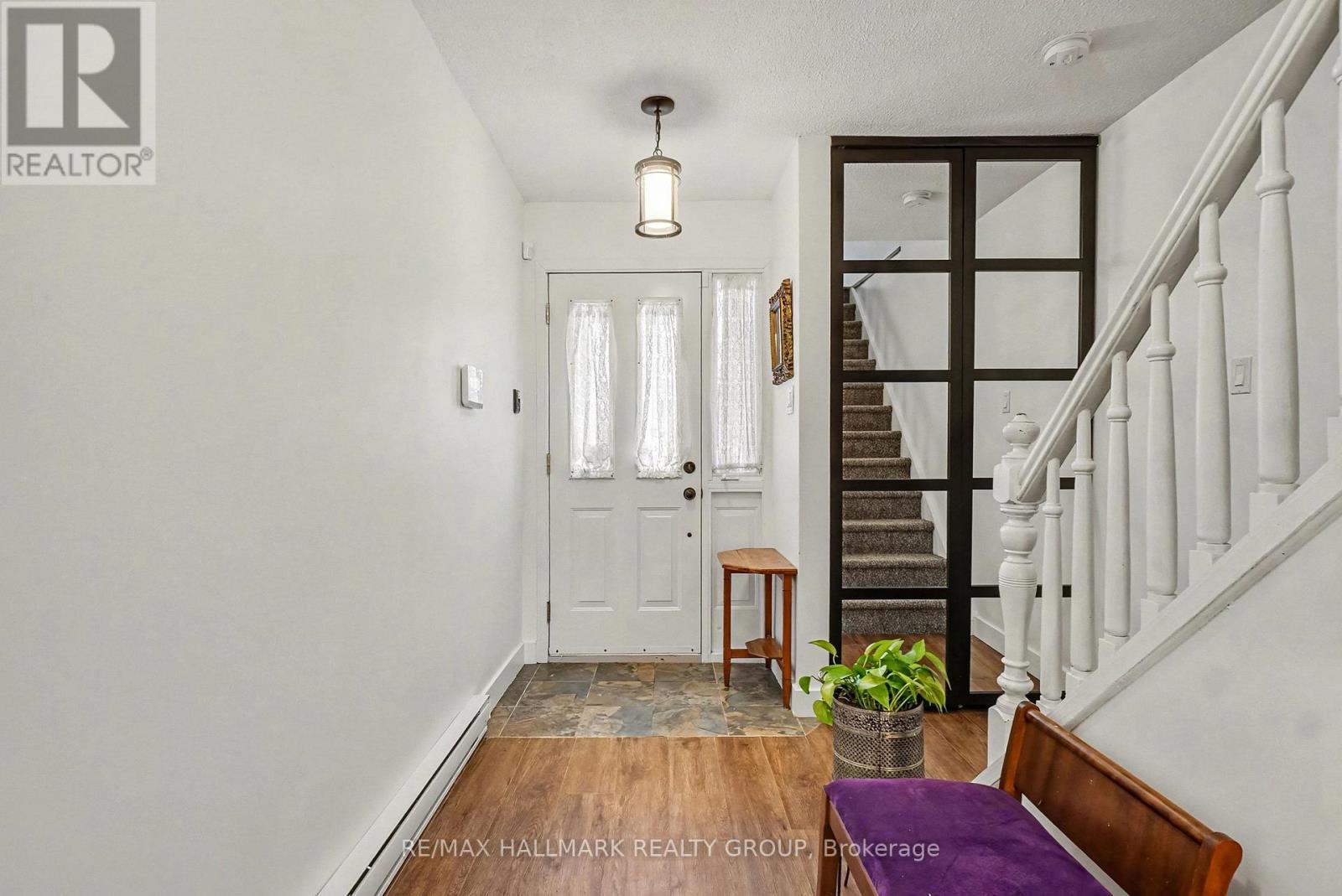 19 - 1542 Queensdale Avenue, Ottawa, Ontario  K1T 1R7 - Photo 3 - X12905358