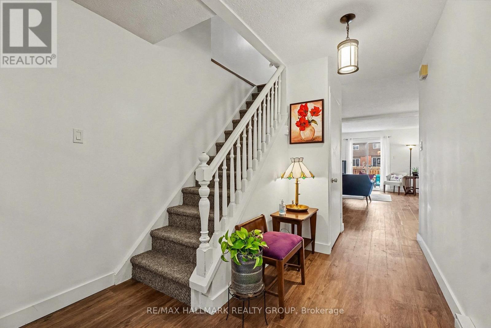 19 - 1542 Queensdale Avenue, Ottawa, Ontario  K1T 1R7 - Photo 4 - X12905358