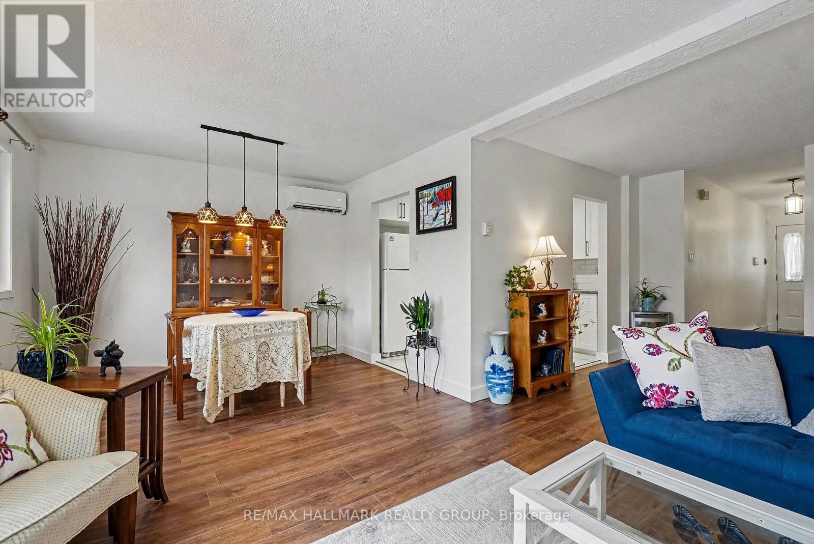 19 - 1542 Queensdale Avenue, Ottawa, Ontario  K1T 1R7 - Photo 9 - X12905358