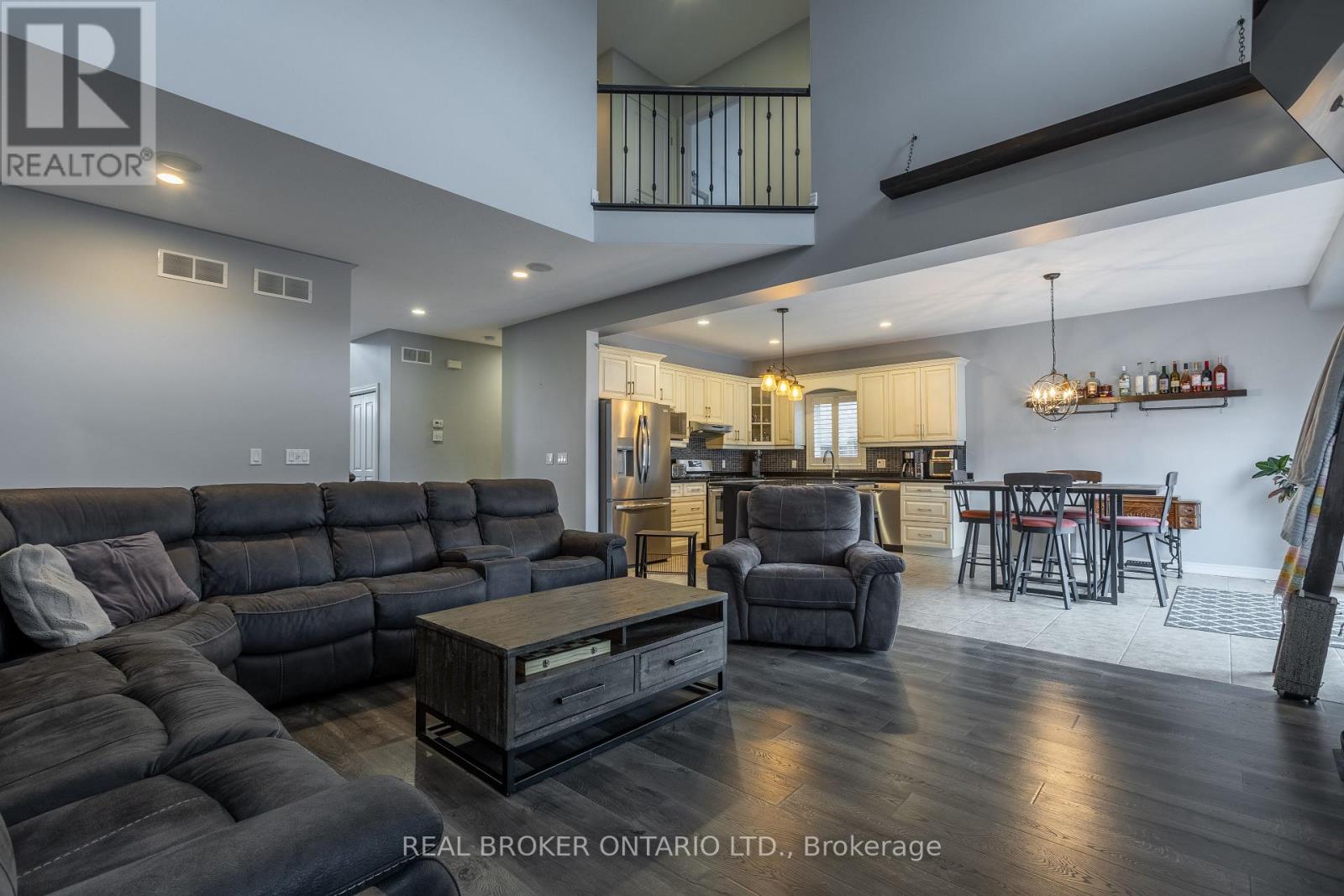 50 Gaiser Road, Welland, Ontario  L3C 0B5 - Photo 4 - X12905332