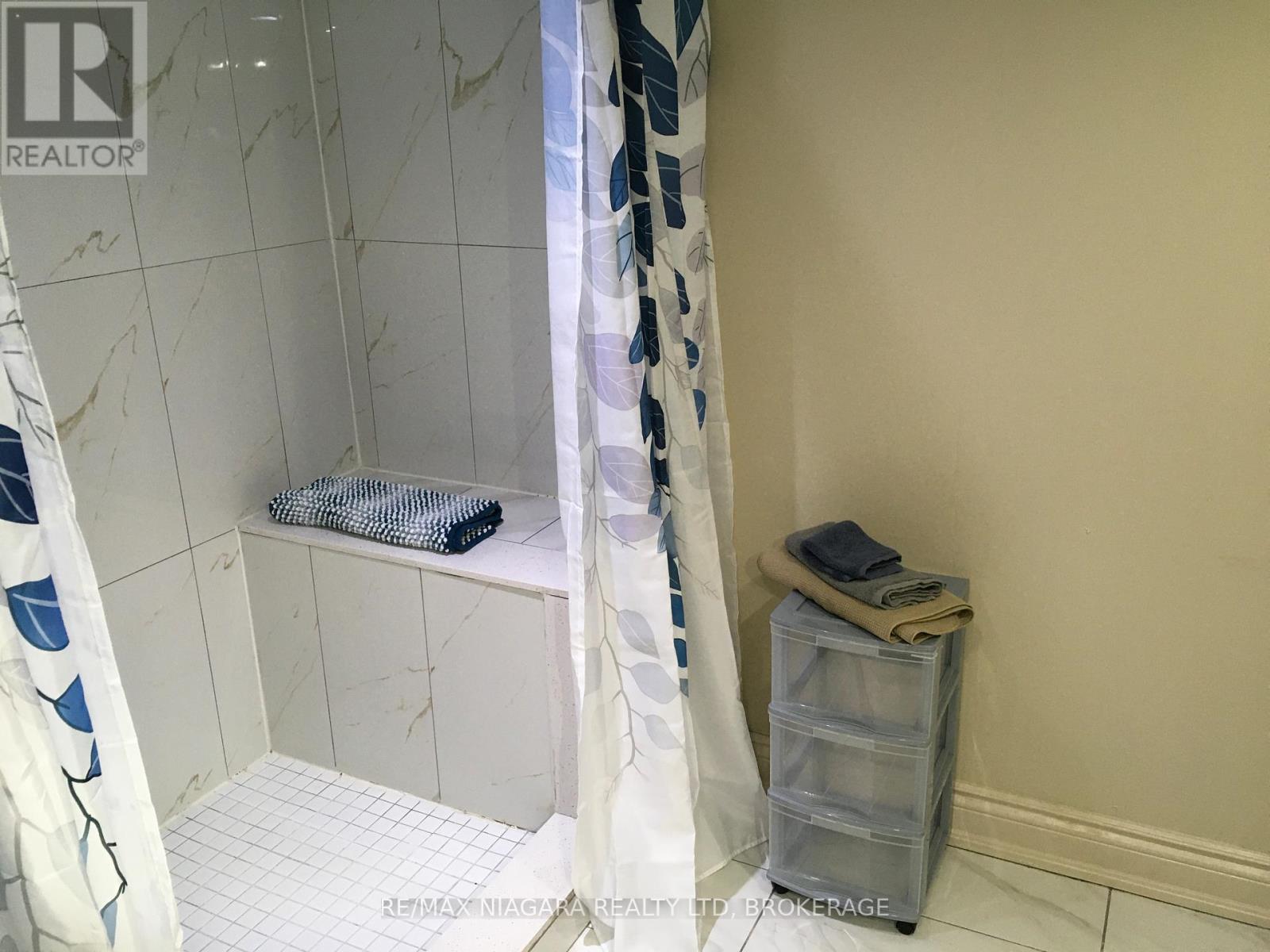 Lower Bedroom 2 - 3968 St Peter Street, Niagara Falls, Ontario  L2J 2N8 - Photo 12 - X12905378