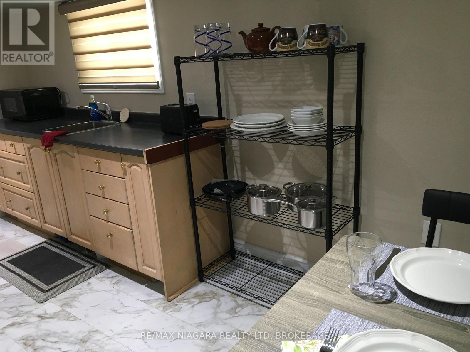 Lower Bedroom 2 - 3968 St Peter Street, Niagara Falls, Ontario  L2J 2N8 - Photo 20 - X12905378