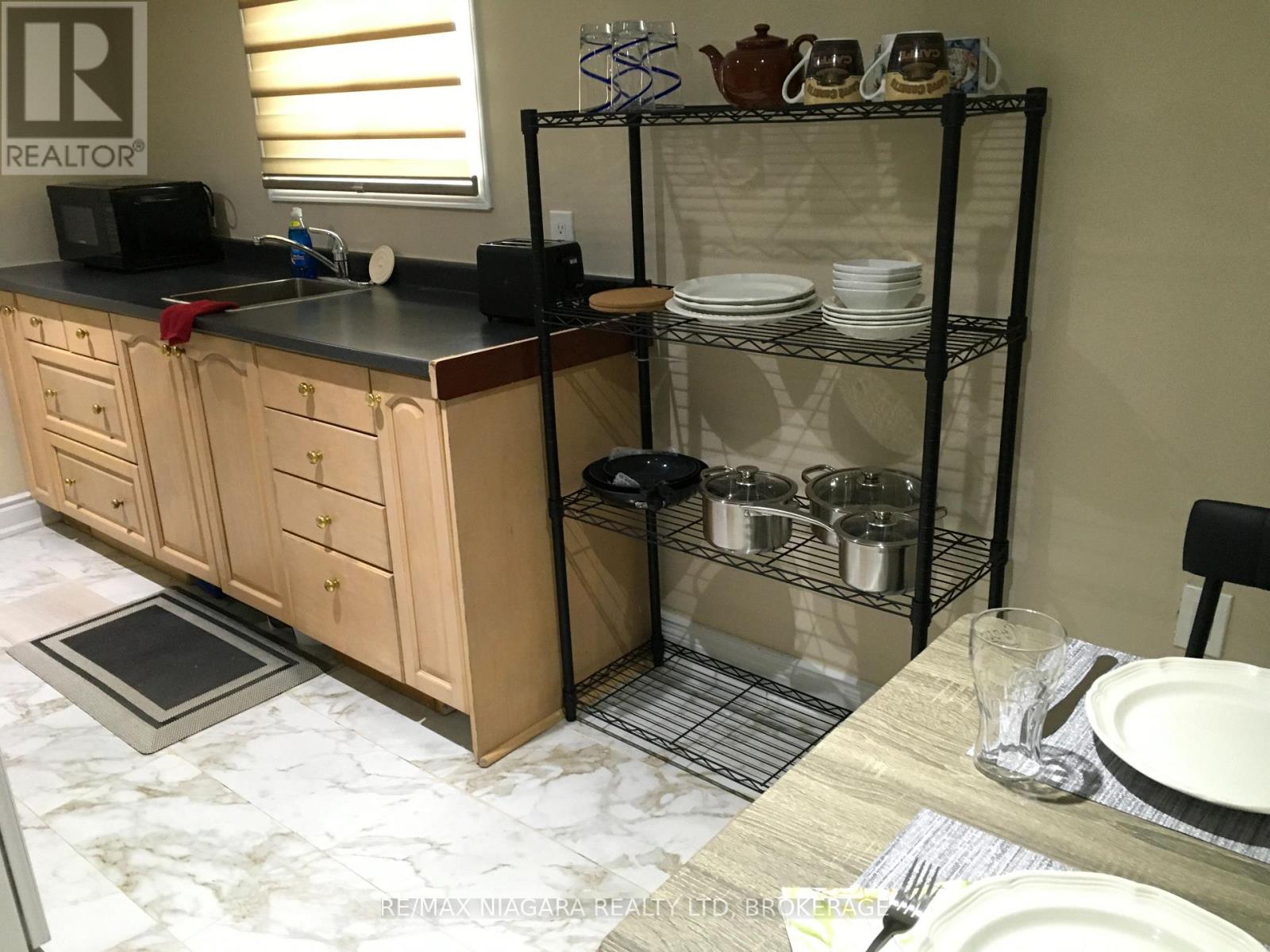 Lower Bedroom 2 - 3968 St Peter Street, Niagara Falls, Ontario  L2J 2N8 - Photo 21 - X12905378