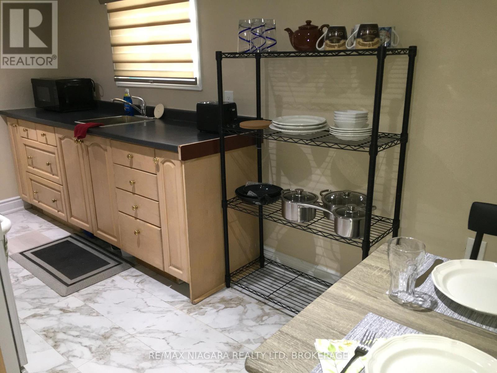 Lower Bedroom 2 - 3968 St Peter Street, Niagara Falls, Ontario  L2J 2N8 - Photo 22 - X12905378