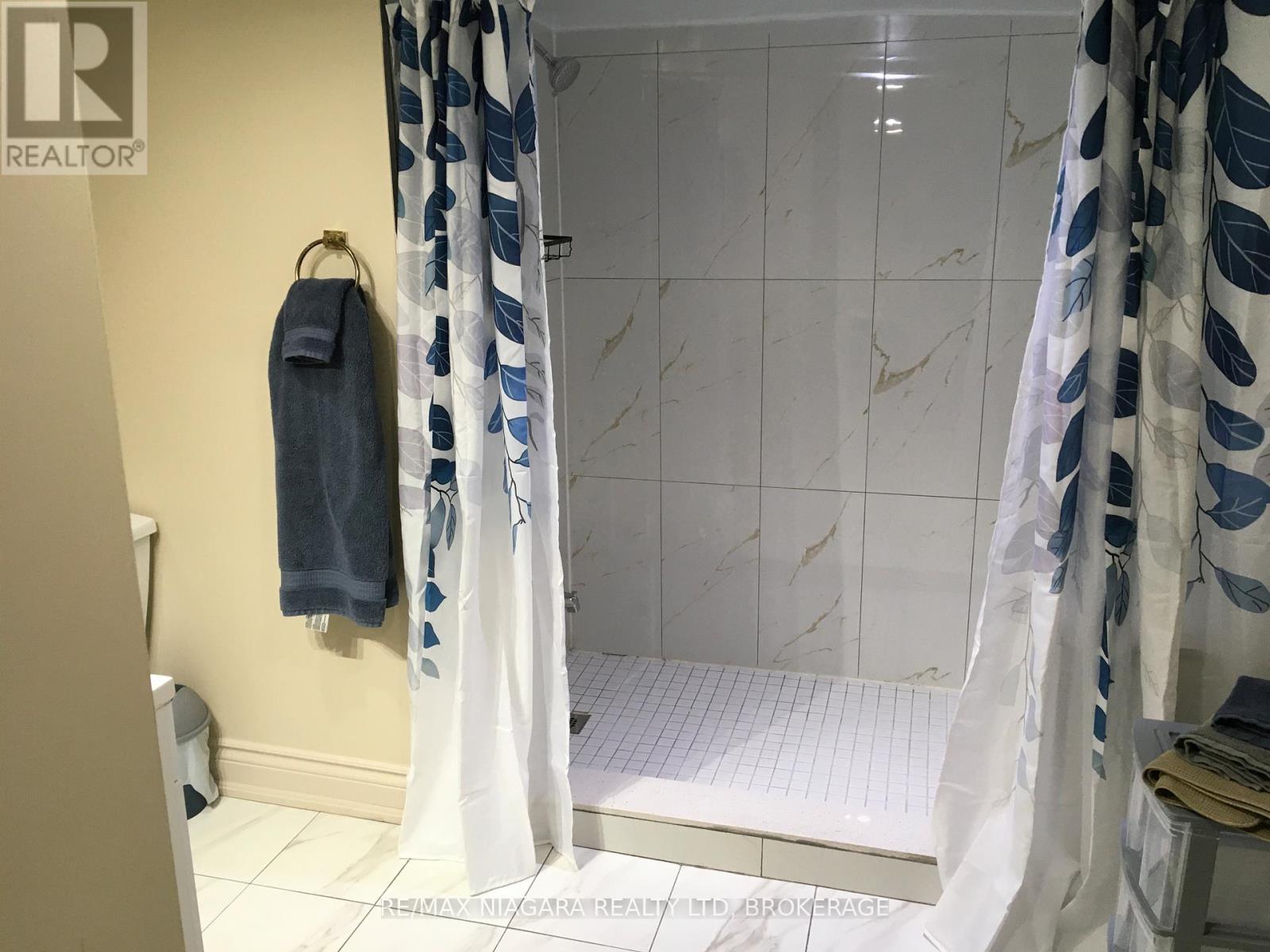 Lower Bedroom 2 - 3968 St Peter Street, Niagara Falls, Ontario  L2J 2N8 - Photo 9 - X12905378