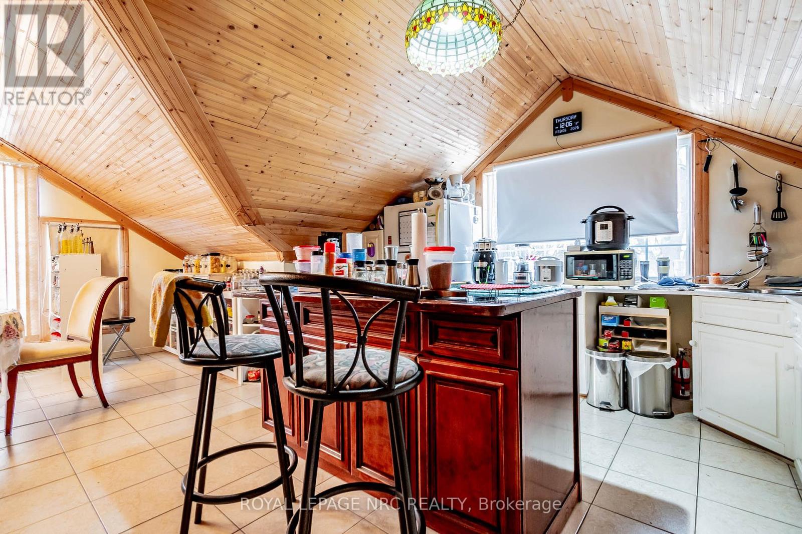 6490 Thorold Stone Road, Niagara Falls, Ontario  L2J 1B3 - Photo 16 - X12905382