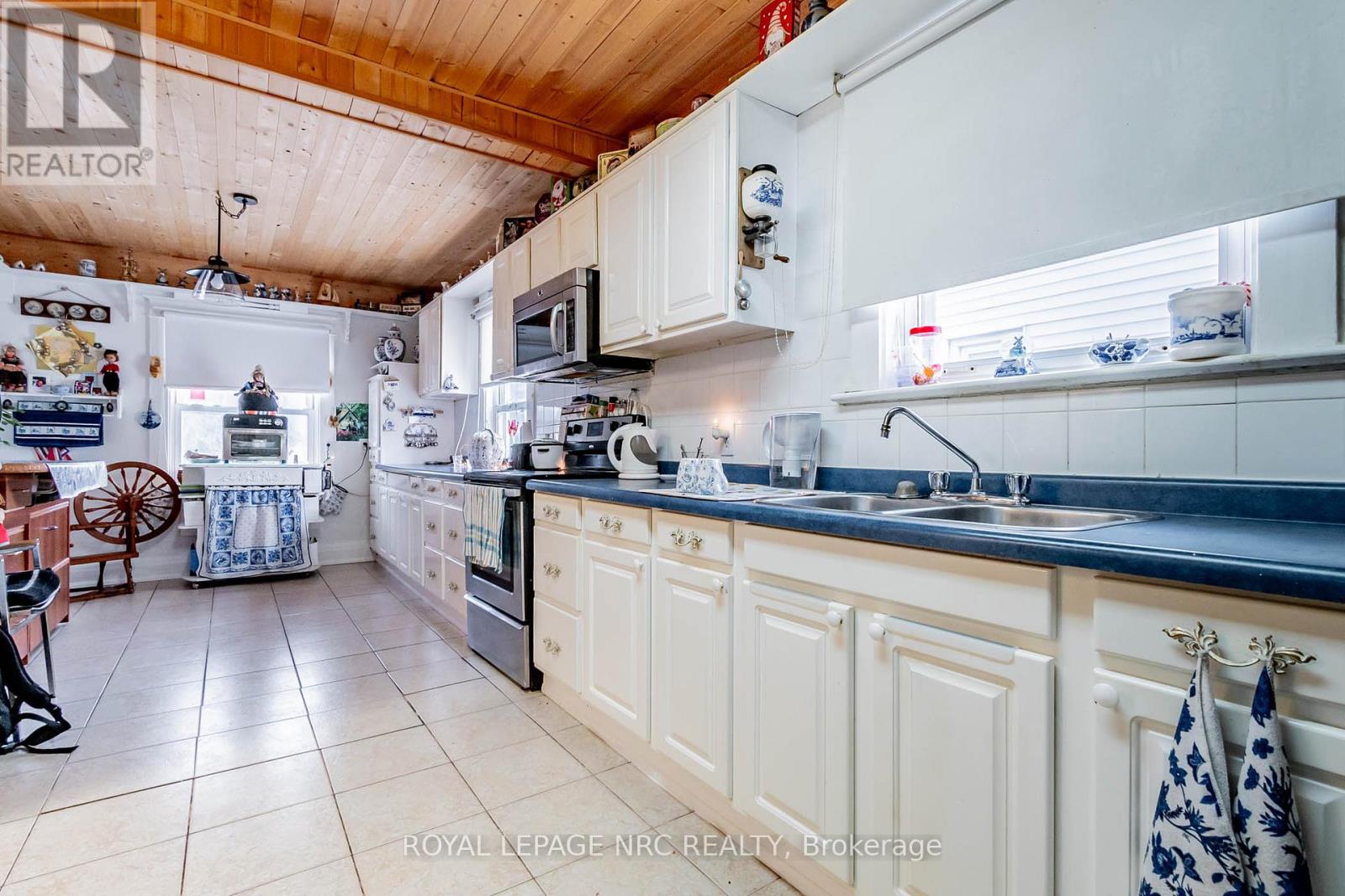 6490 Thorold Stone Road, Niagara Falls, Ontario  L2J 1B3 - Photo 28 - X12905382